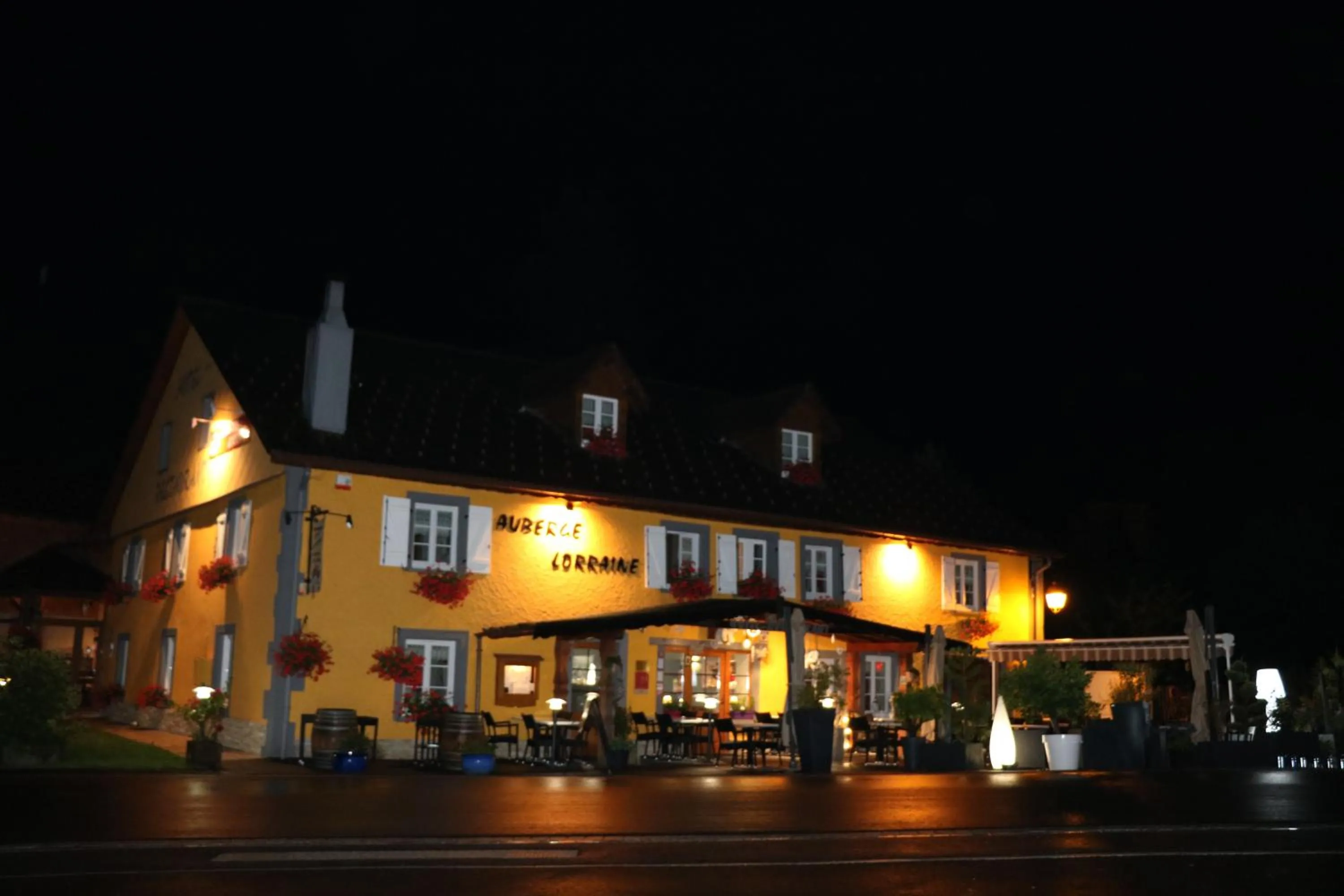 Facade/entrance in Auberge Lorraine
