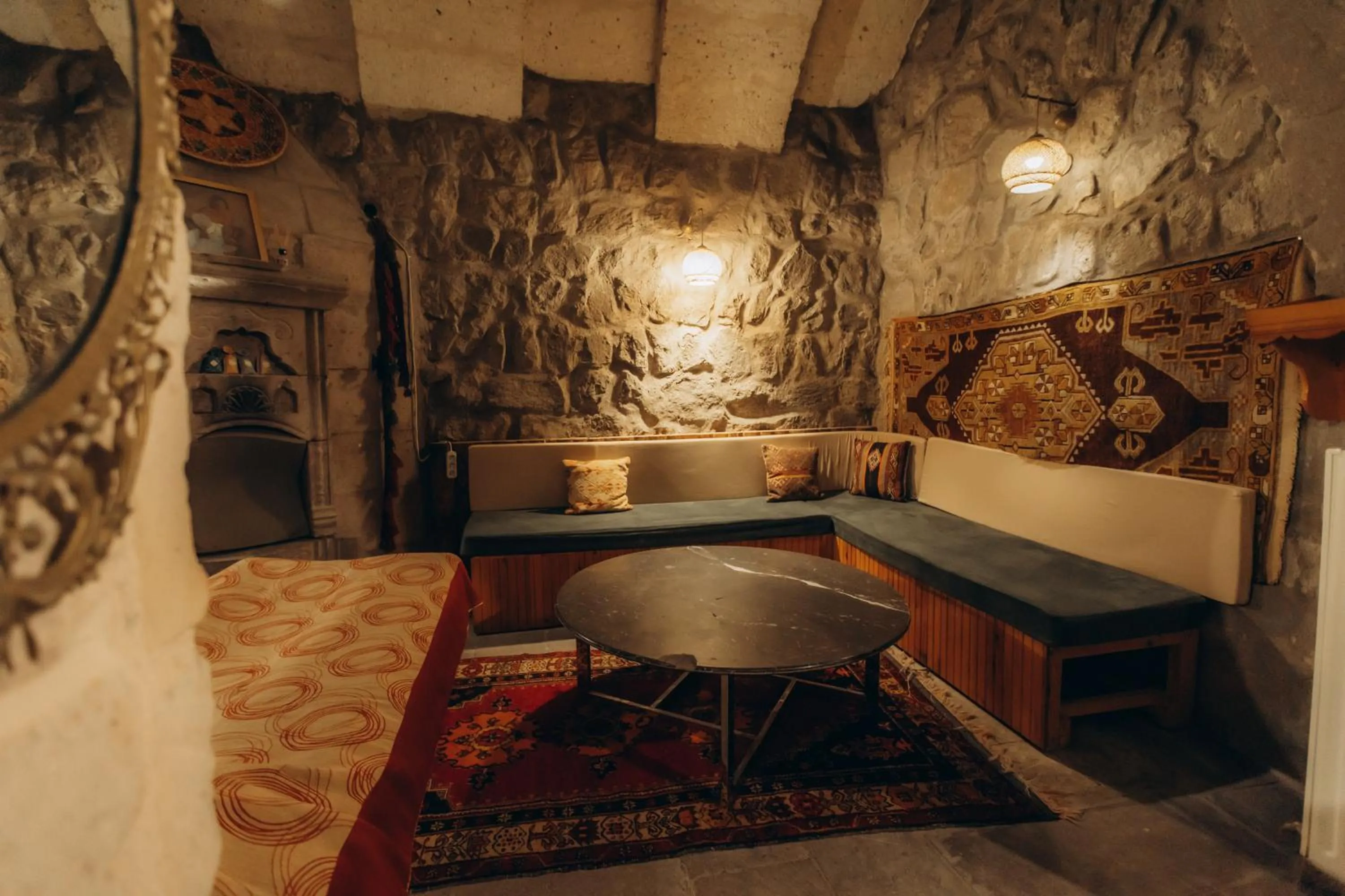 Anatolia Raymonde Cave House
