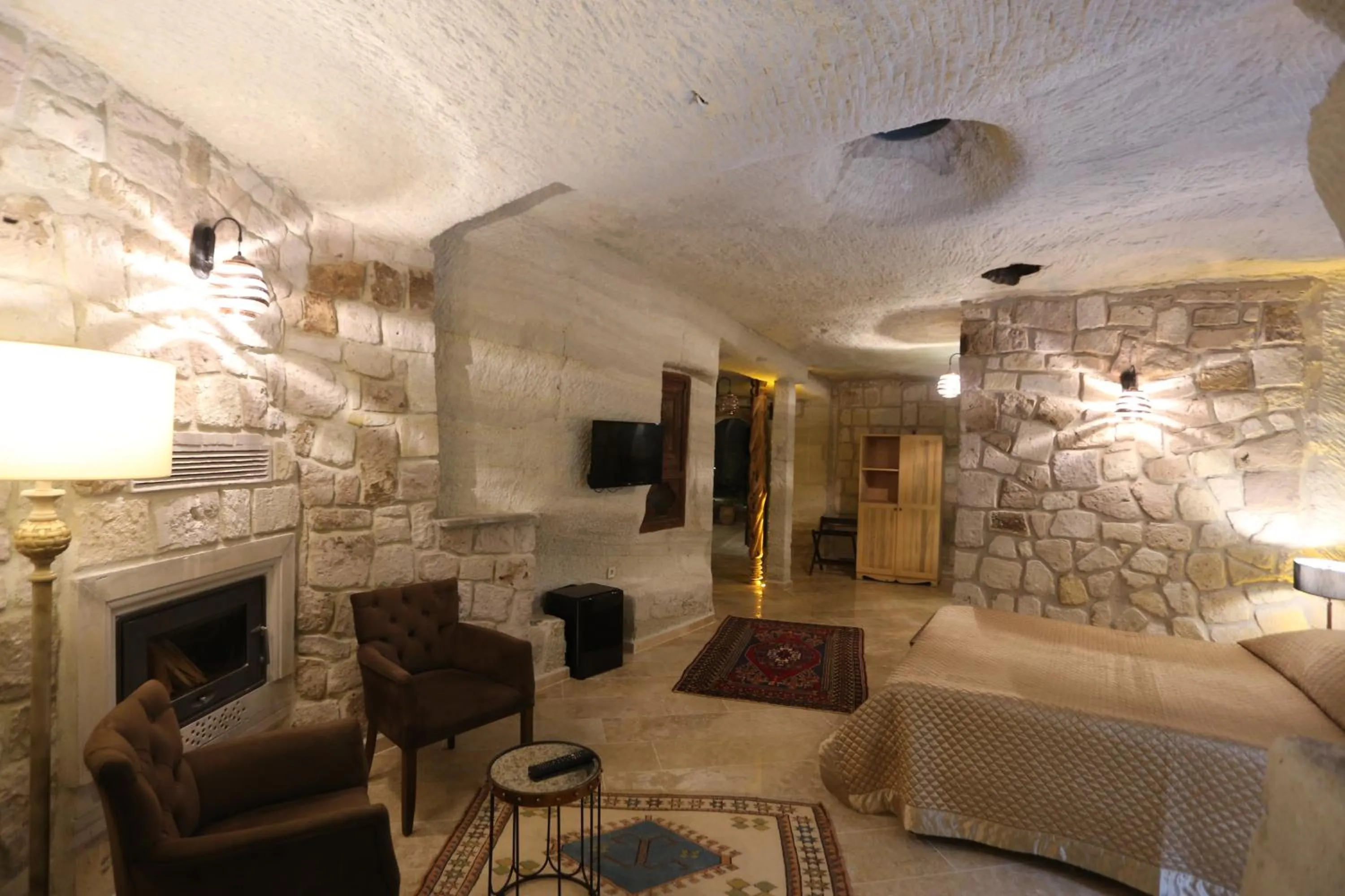 Living room in Panoramic Cave Hotel