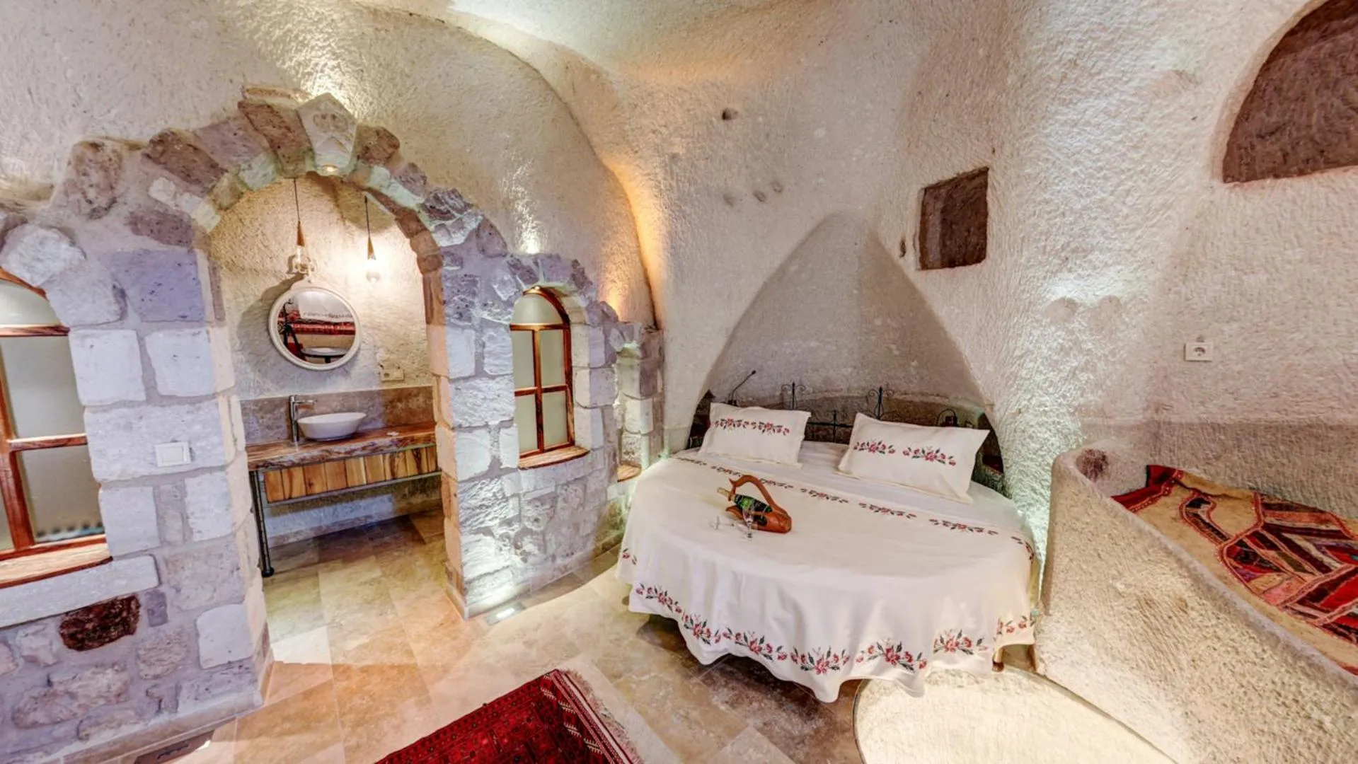 Photo of the whole room, Bed in Panoramic Cave Hotel