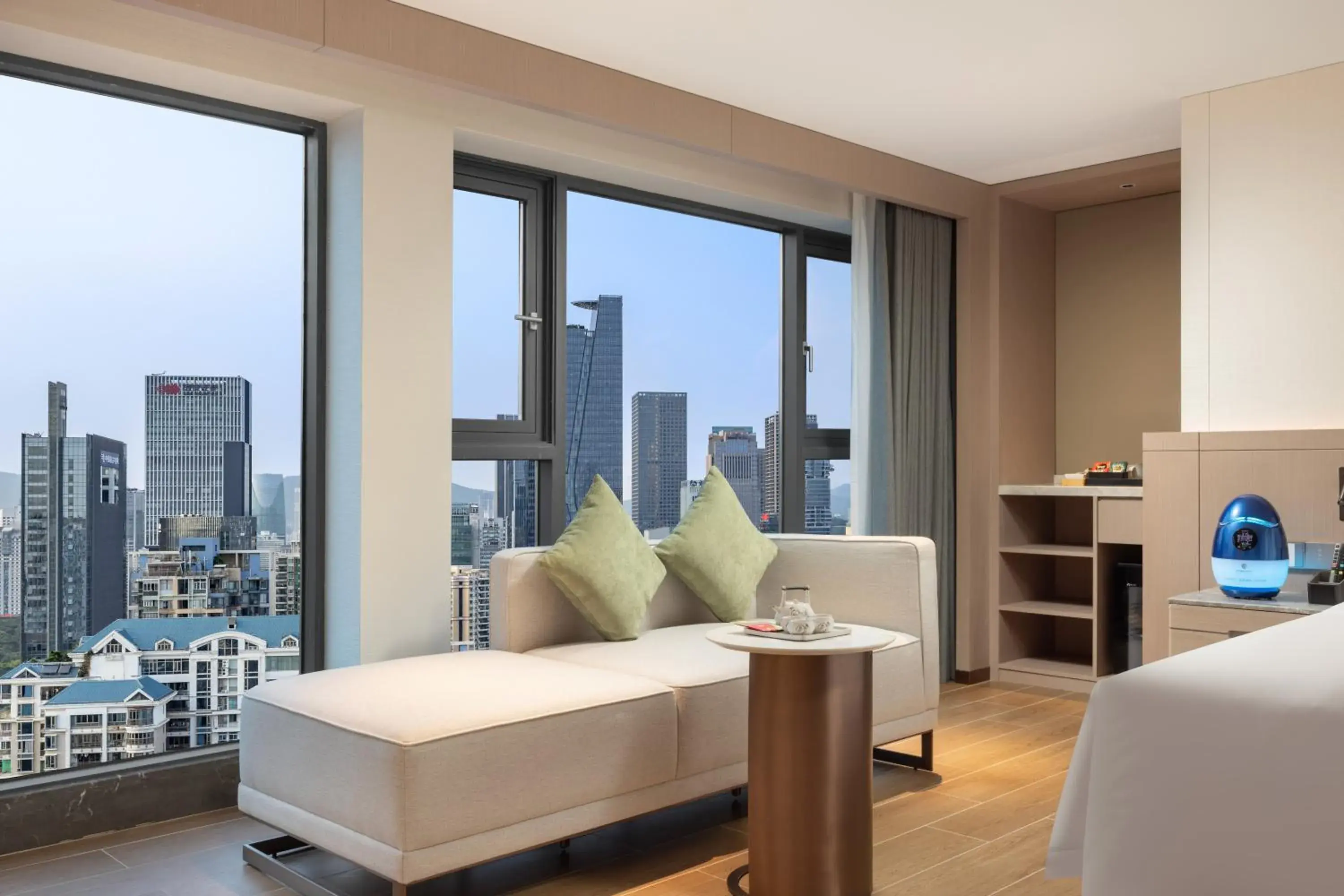 City view, Bed in Sunflower Hotel &Residence, Futian Port Branch City view, Bed in Sunflower Hotel &Residence, Futian Port Branch