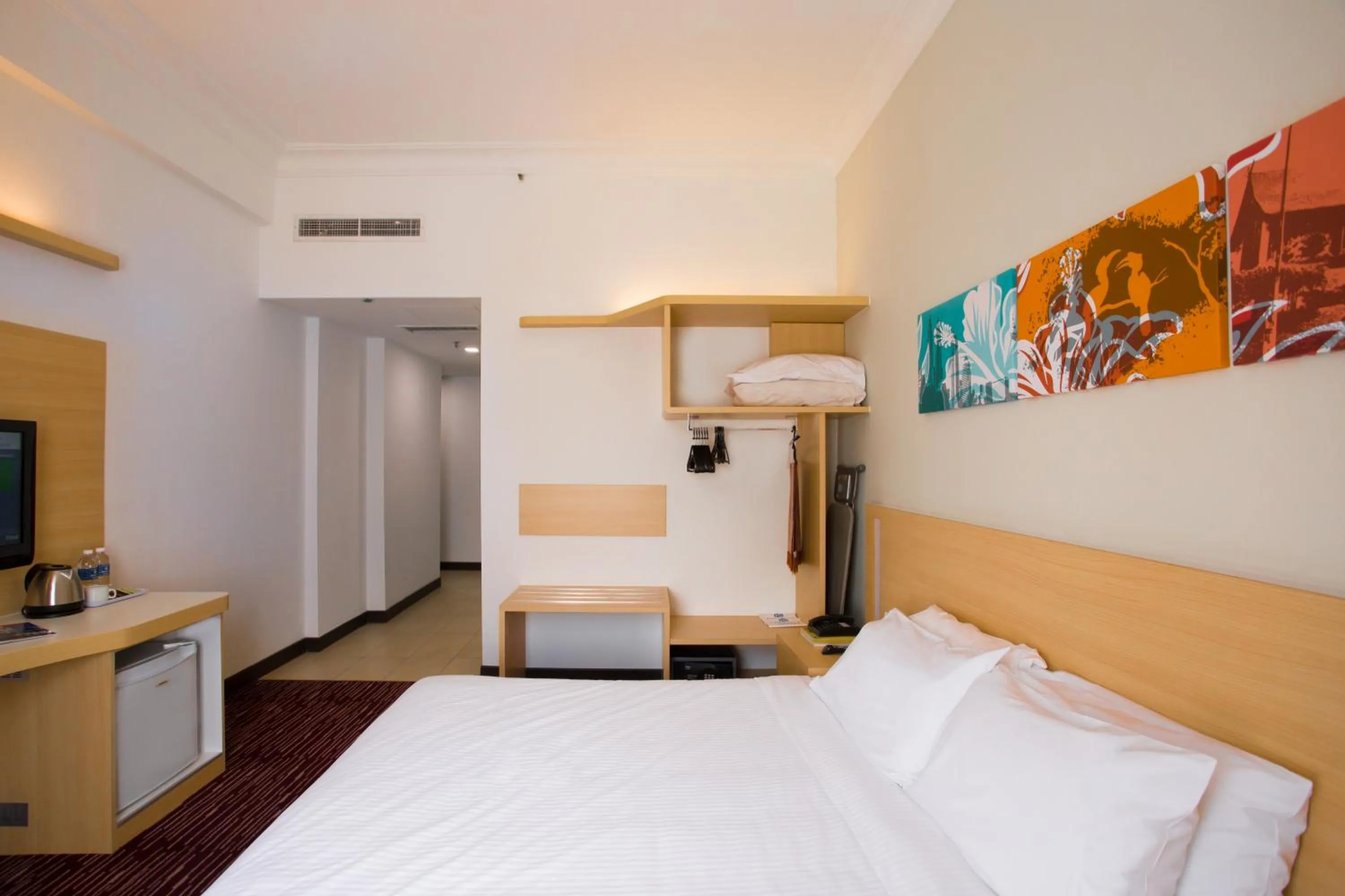 Coffee/tea facilities, Bed in Prescott Hotel Kuala Lumpur Medan Tuanku