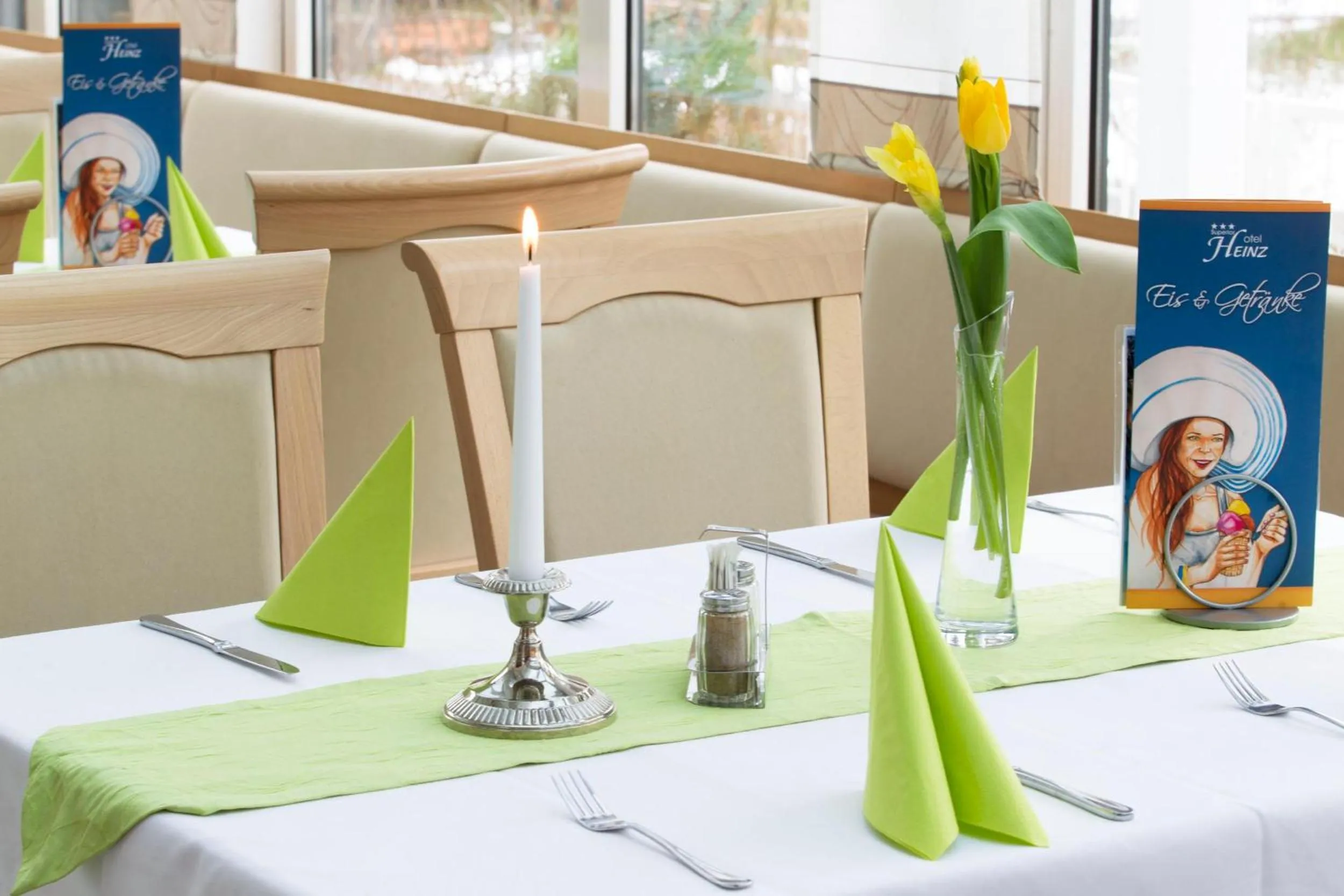 Restaurant/places to eat in Hotel Heinz