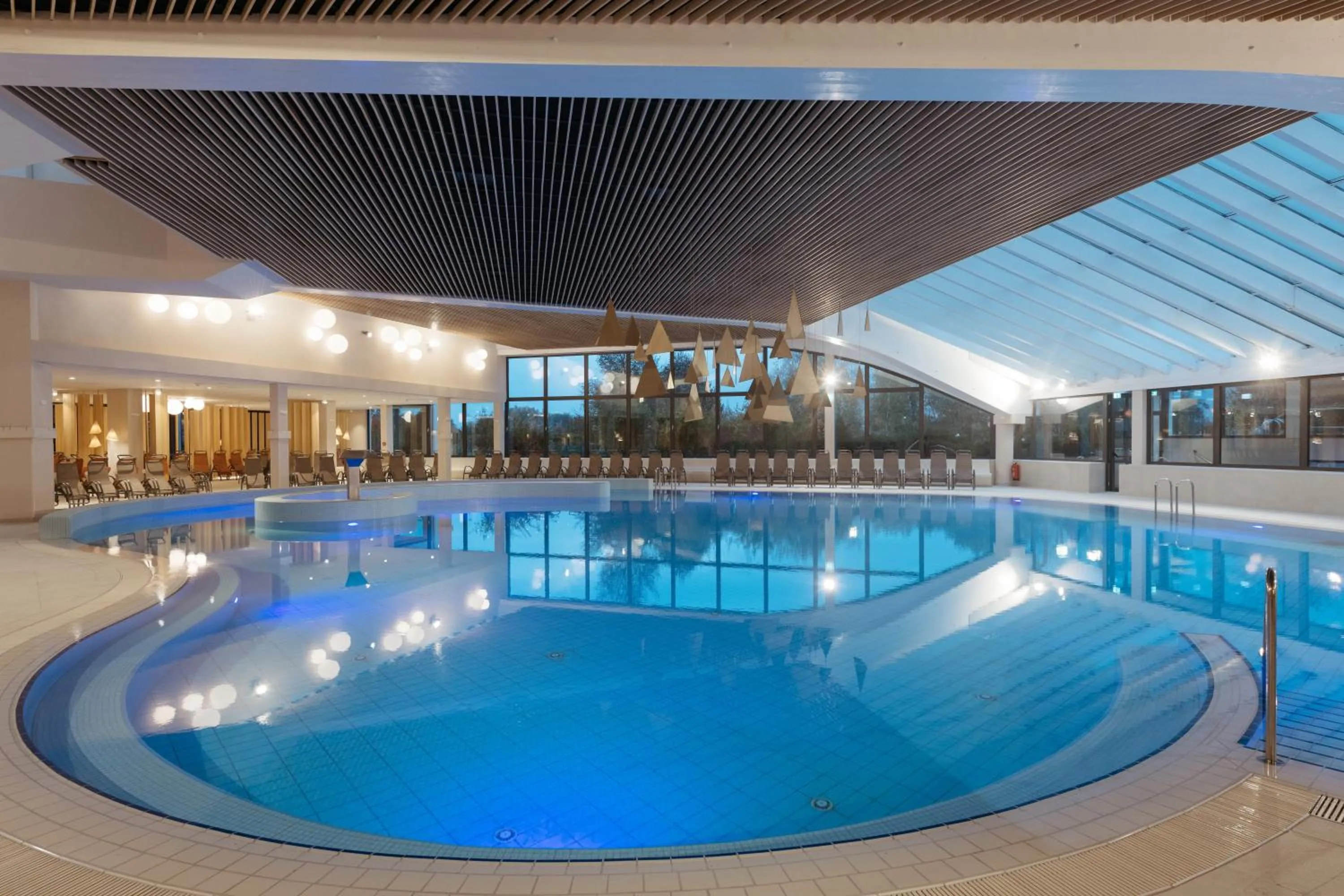 Swimming pool in Hotel Ajda Depandance Prekmurska Vas - Terme 3000 - Sava Hotels & Resorts