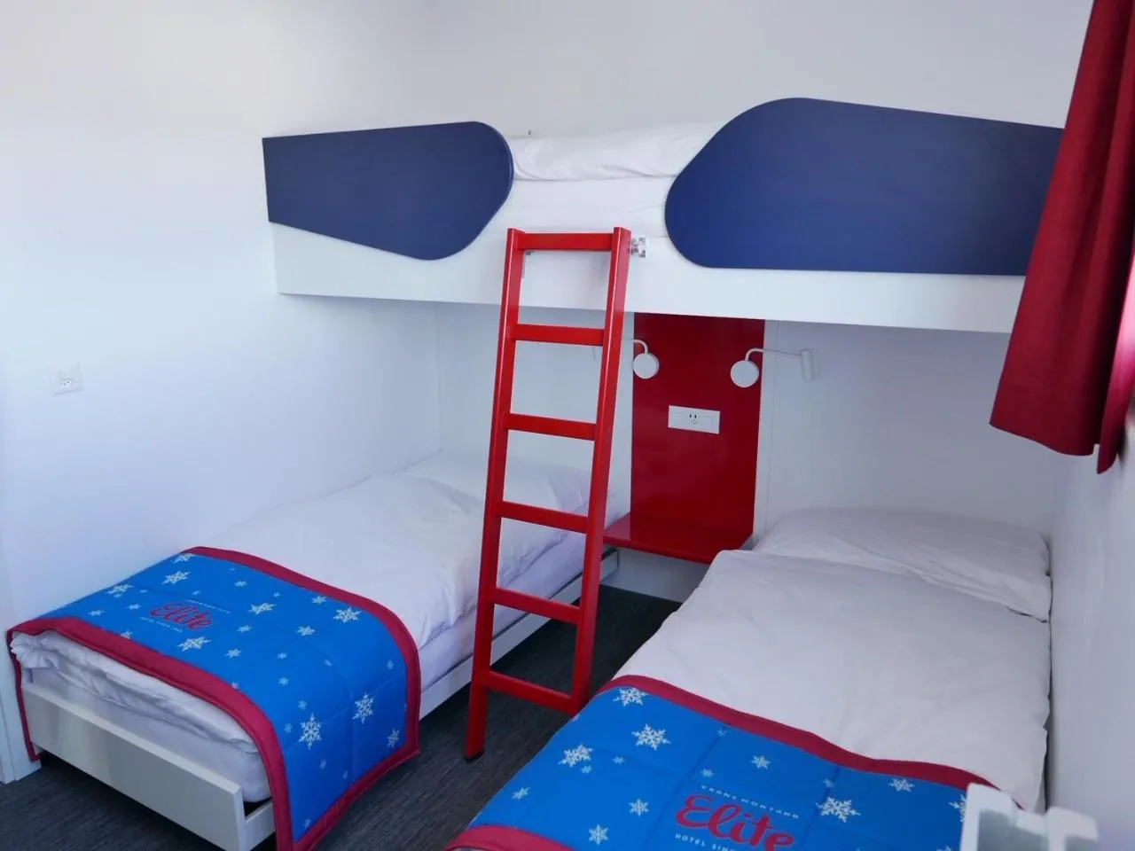 bunk bed in Hotel Elite