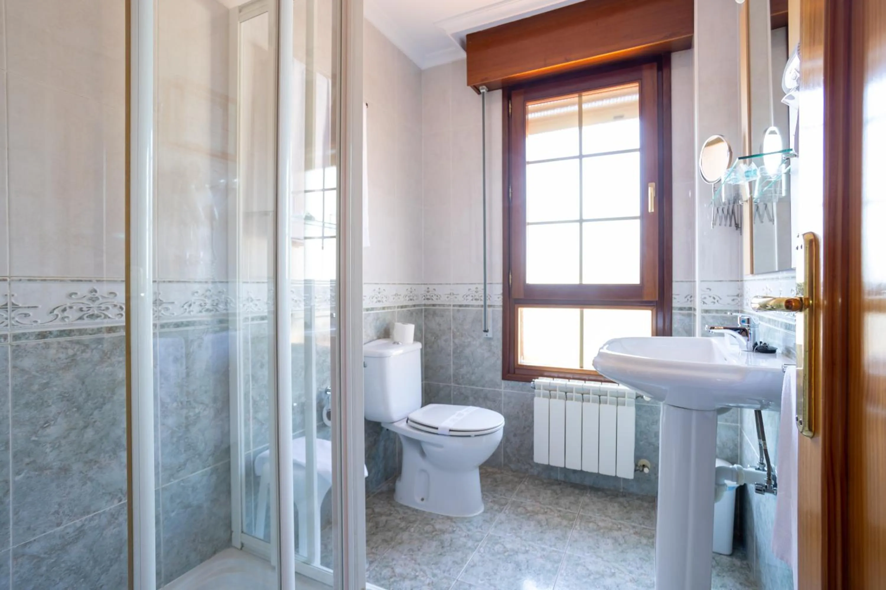 Shower in Posada El Trasmerano