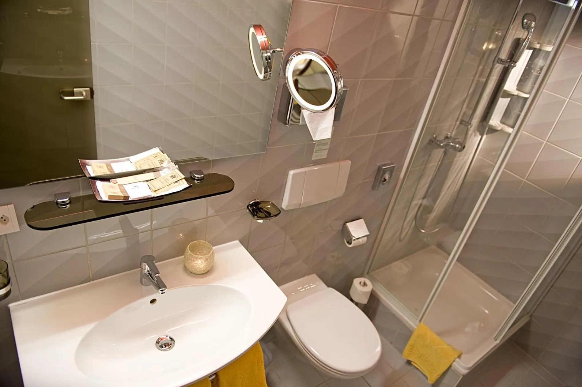 Shower in Hotel Restaurant Waldhaus