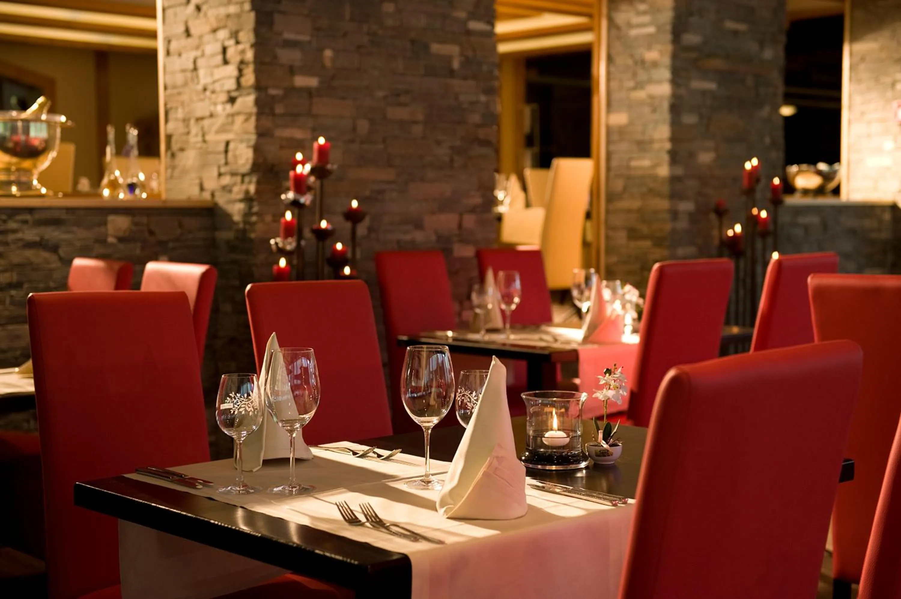 Restaurant/places to eat in Hotel Restaurant Waldhaus