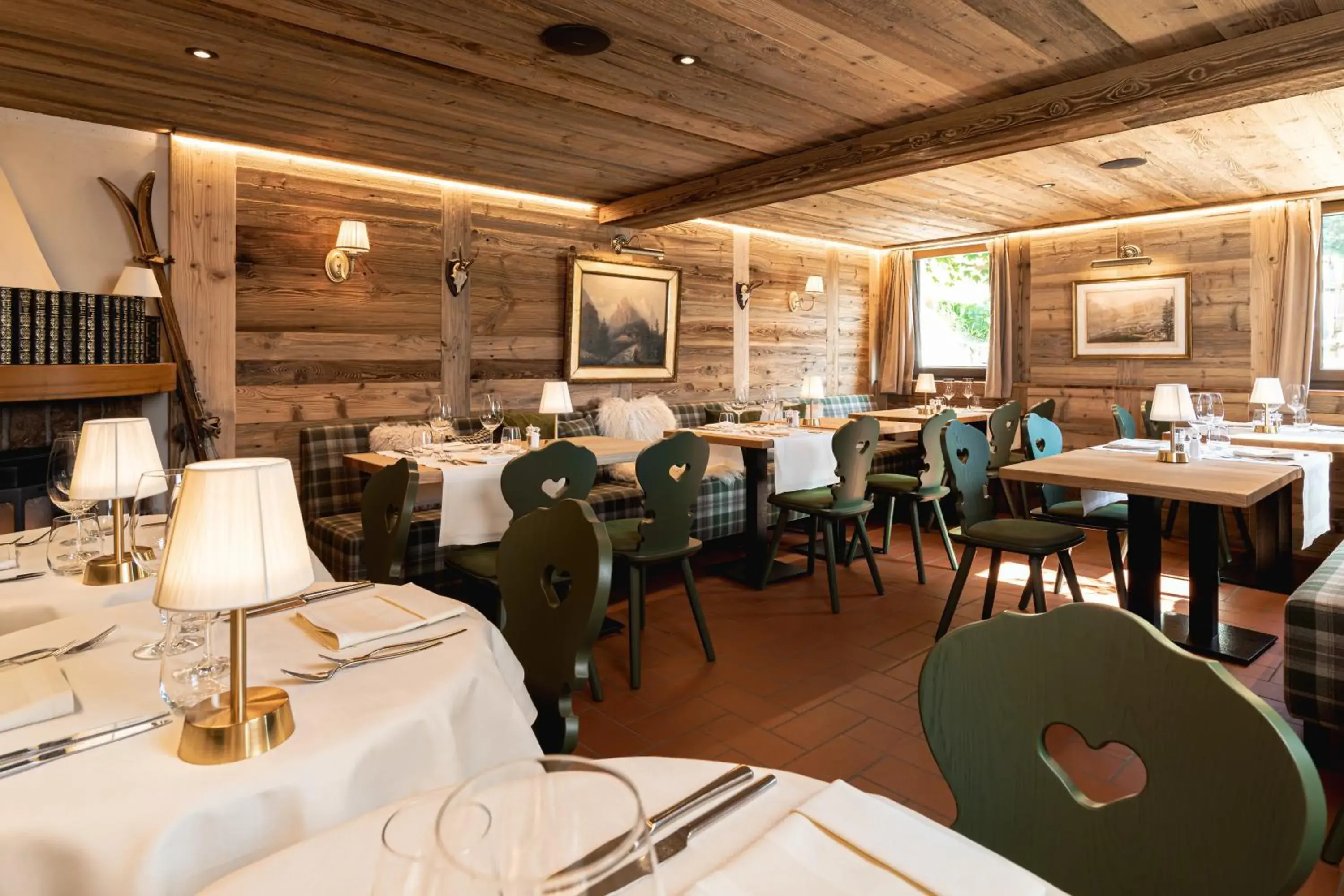 Restaurant/places to eat in Hotel Restaurant Waldhaus Restaurant/places to eat in Hotel Restaurant Waldhaus