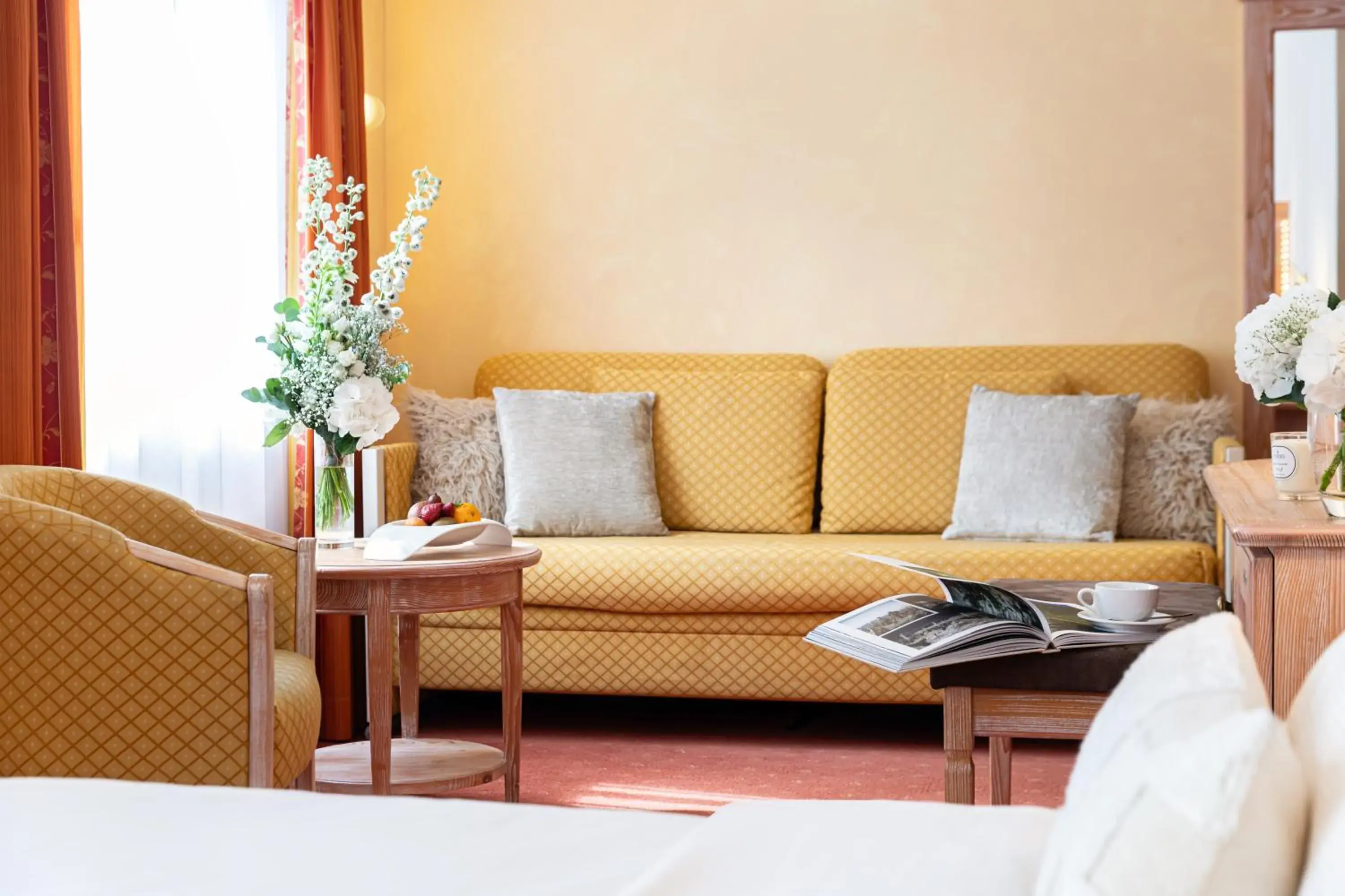 Living room in Hotel Restaurant Waldhaus Living room in Hotel Restaurant Waldhaus