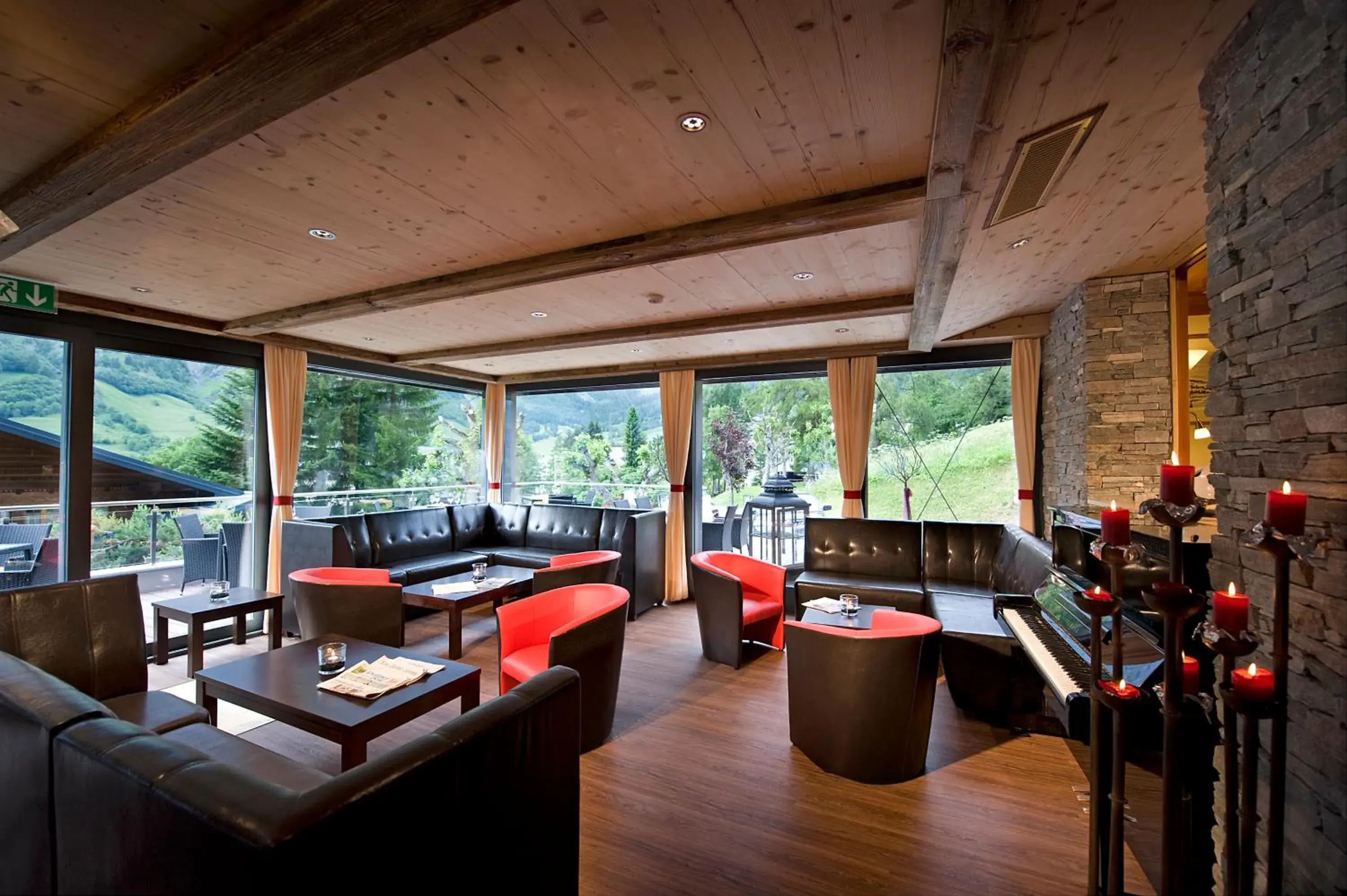 Restaurant/places to eat in Hotel Restaurant Waldhaus Restaurant/places to eat in Hotel Restaurant Waldhaus