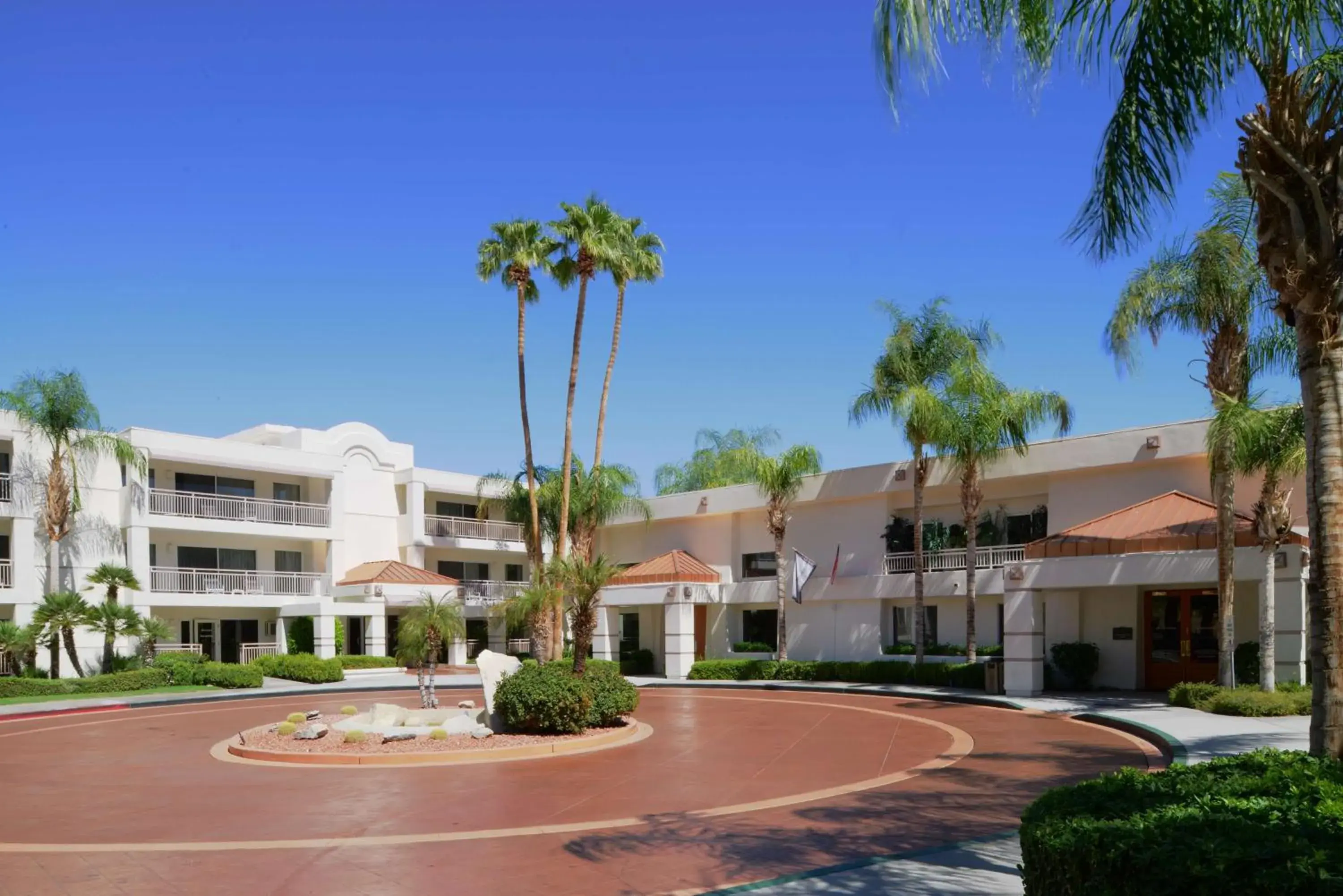 Property building in Hilton Vacation Club Palm Canyon Palm Springs Property building in Hilton Vacation Club Palm Canyon Palm Springs