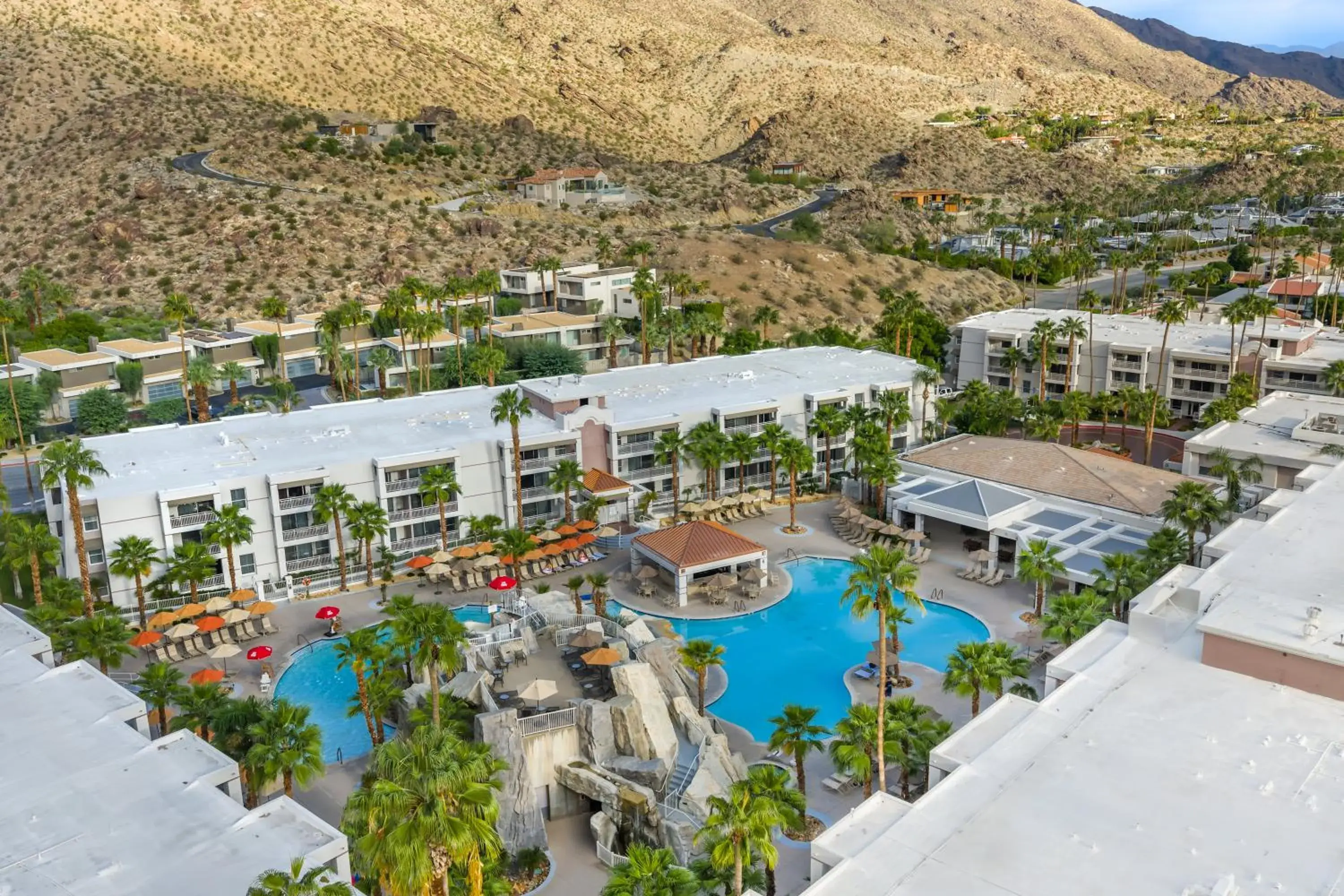 Property building in Hilton Vacation Club Palm Canyon Palm Springs Property building in Hilton Vacation Club Palm Canyon Palm Springs