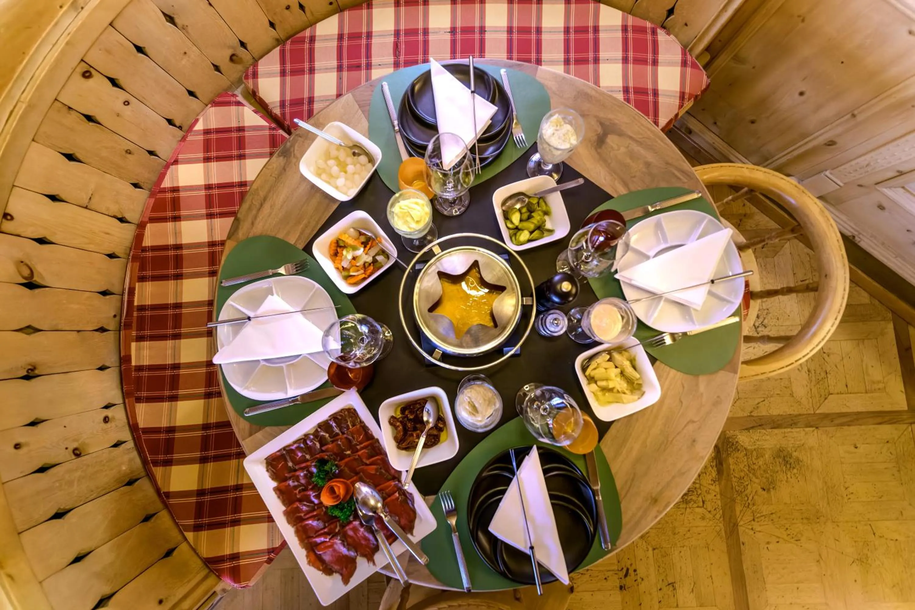 Food and drinks in Poschiavo Suisse Hotel