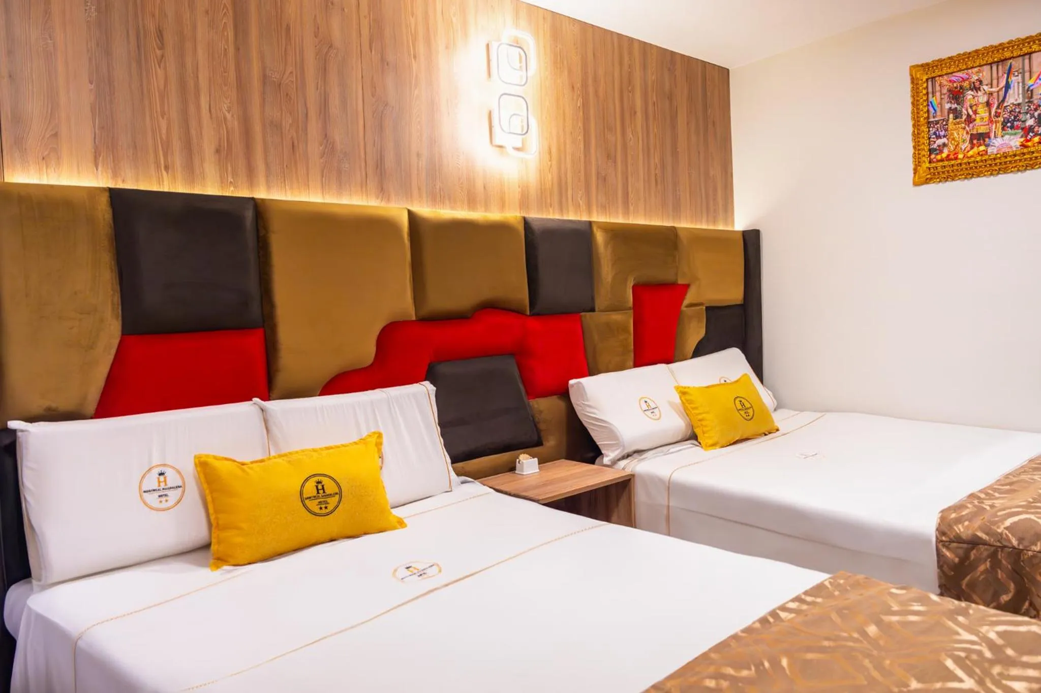 Bedroom, Bed in Montreal Magdalena Del Mar Hotel