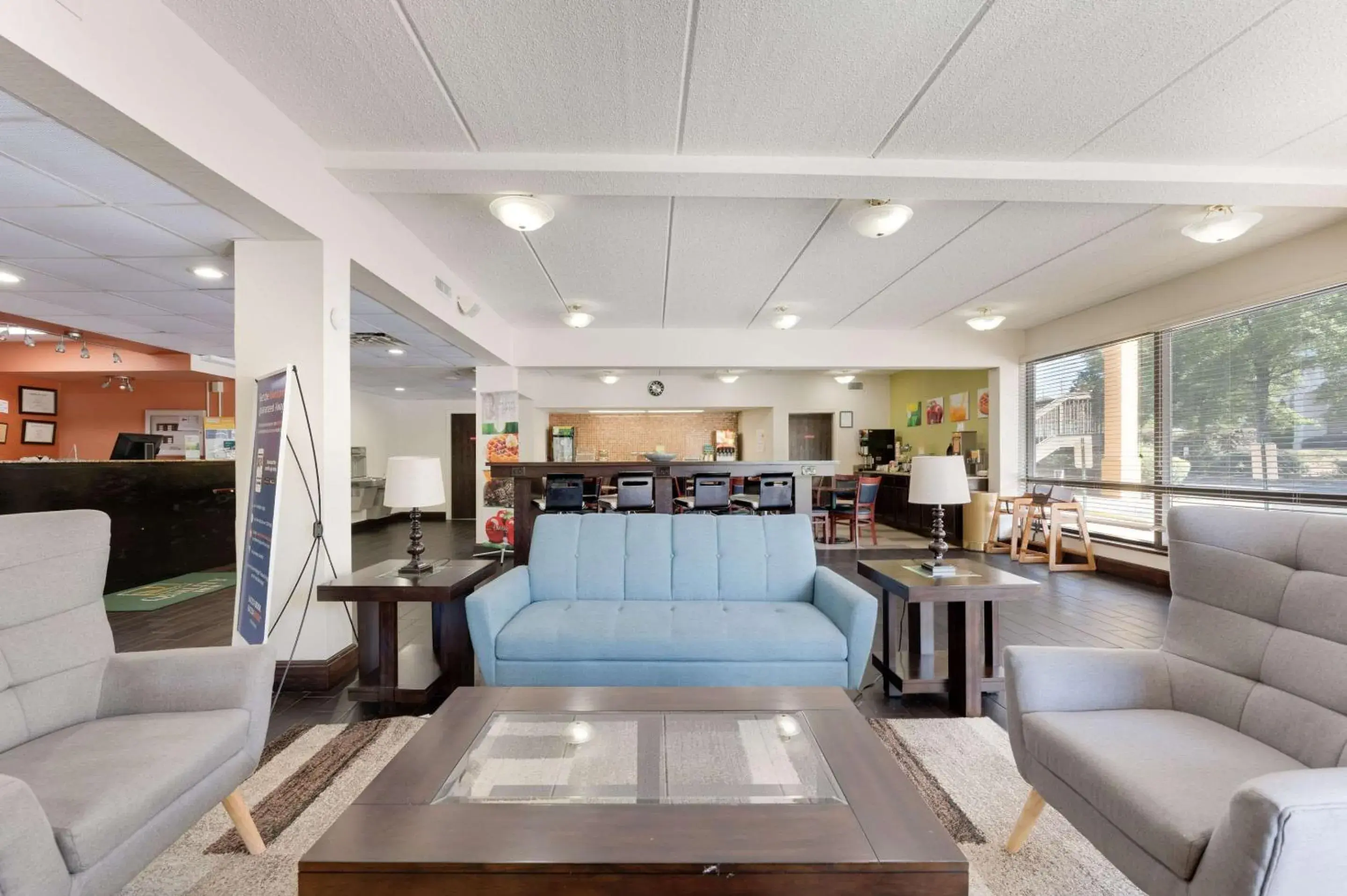 Lobby or reception in Quality Inn Airport - Southeast Lobby or reception in Quality Inn Airport - Southeast