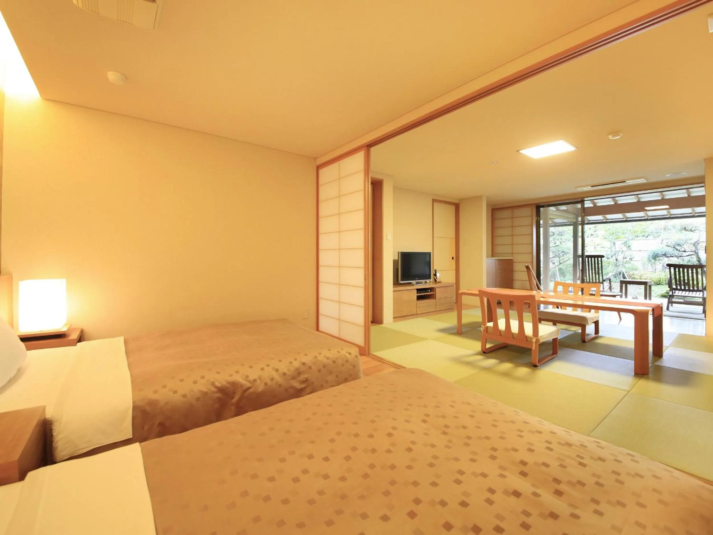 Bed in Shimoda Central Hotel