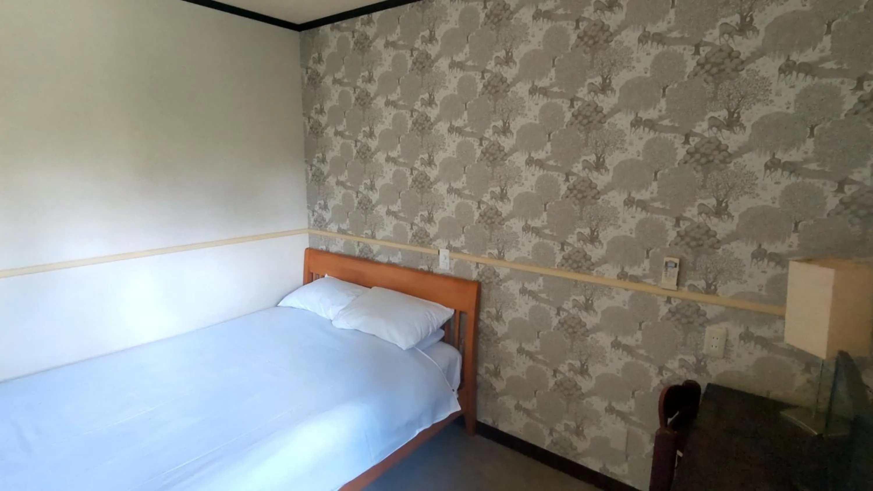 Bed in Chateau Lausanne