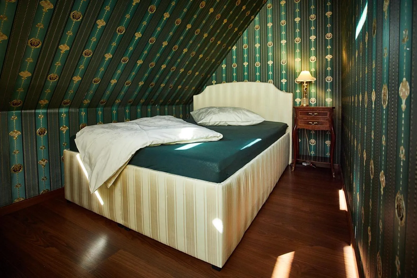 Two-Bedroom Apartment in Ferienhaus De Luxe