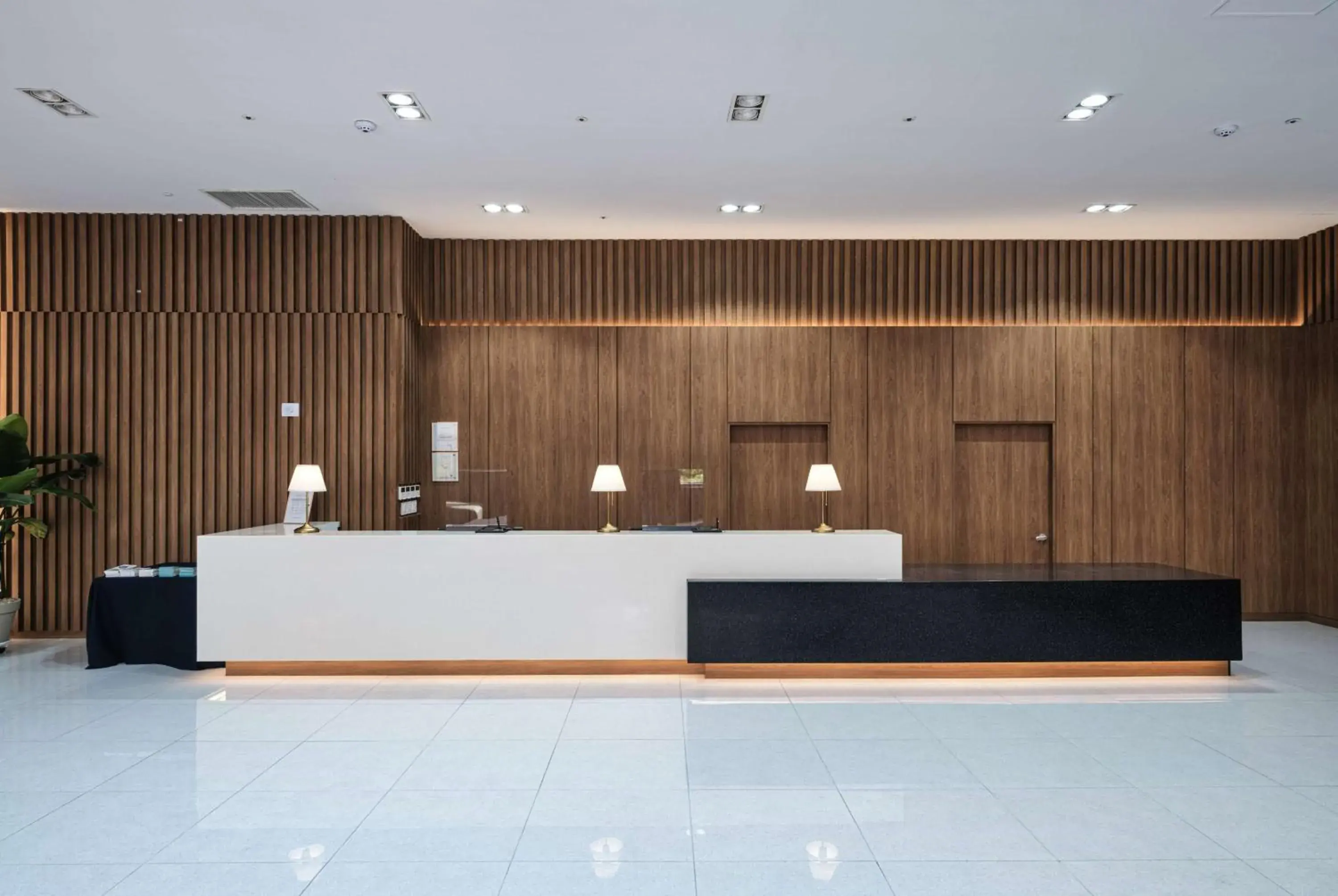 Lobby or reception in Ramada Encore by Wyndham CheonAn Lobby or reception in Ramada Encore by Wyndham CheonAn