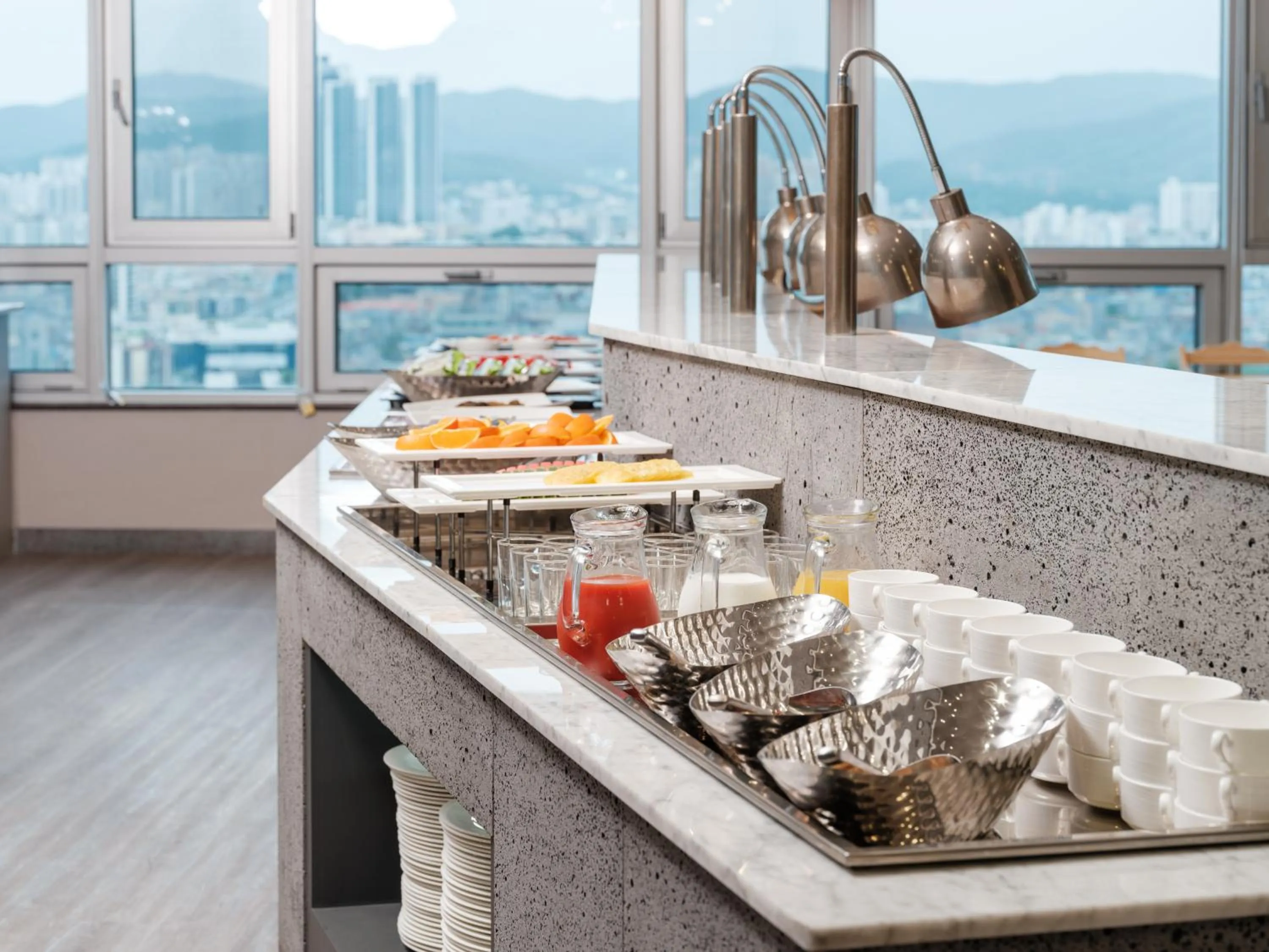 Restaurant/places to eat in Ramada Encore by Wyndham CheonAn