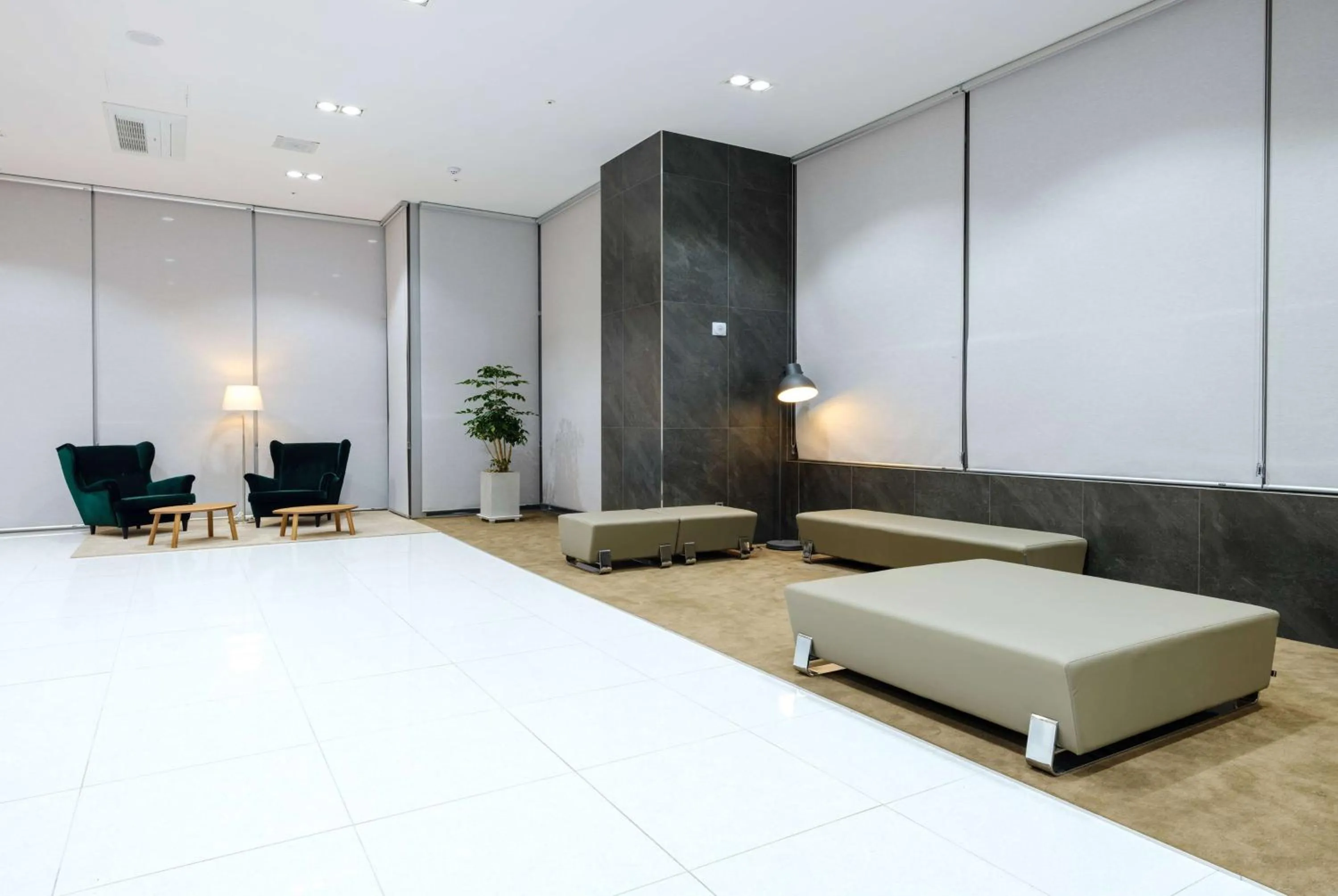 Lobby or reception in Ramada Encore by Wyndham CheonAn