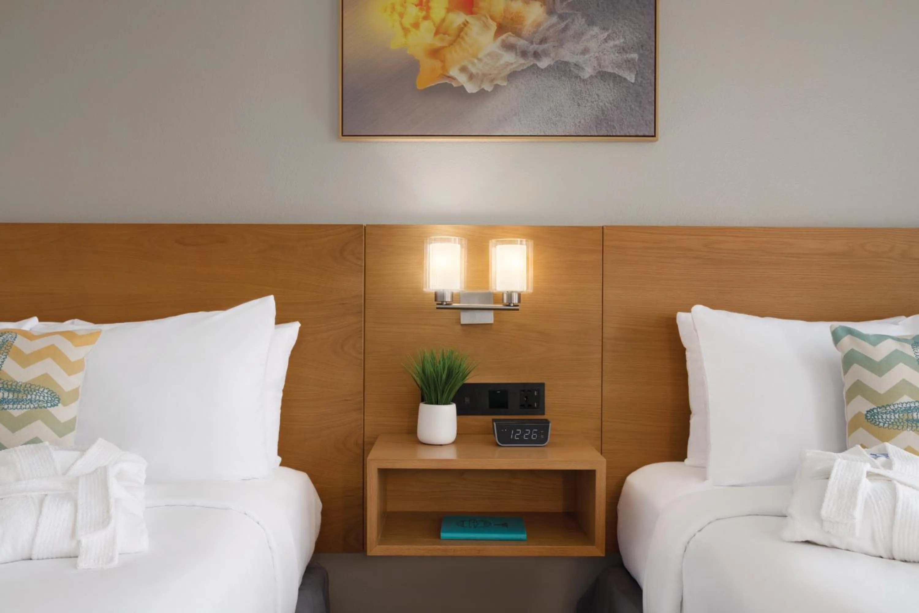 Bedroom, Bed in Radisson Beachfront Hotel - Panama City Beach