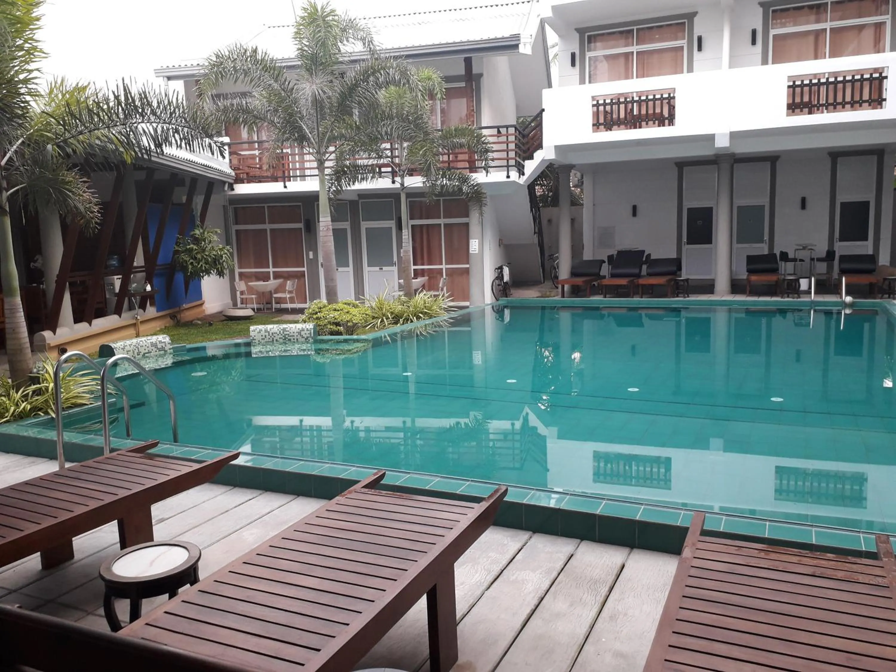 Swimming pool in Nil Diya Beach Resort
