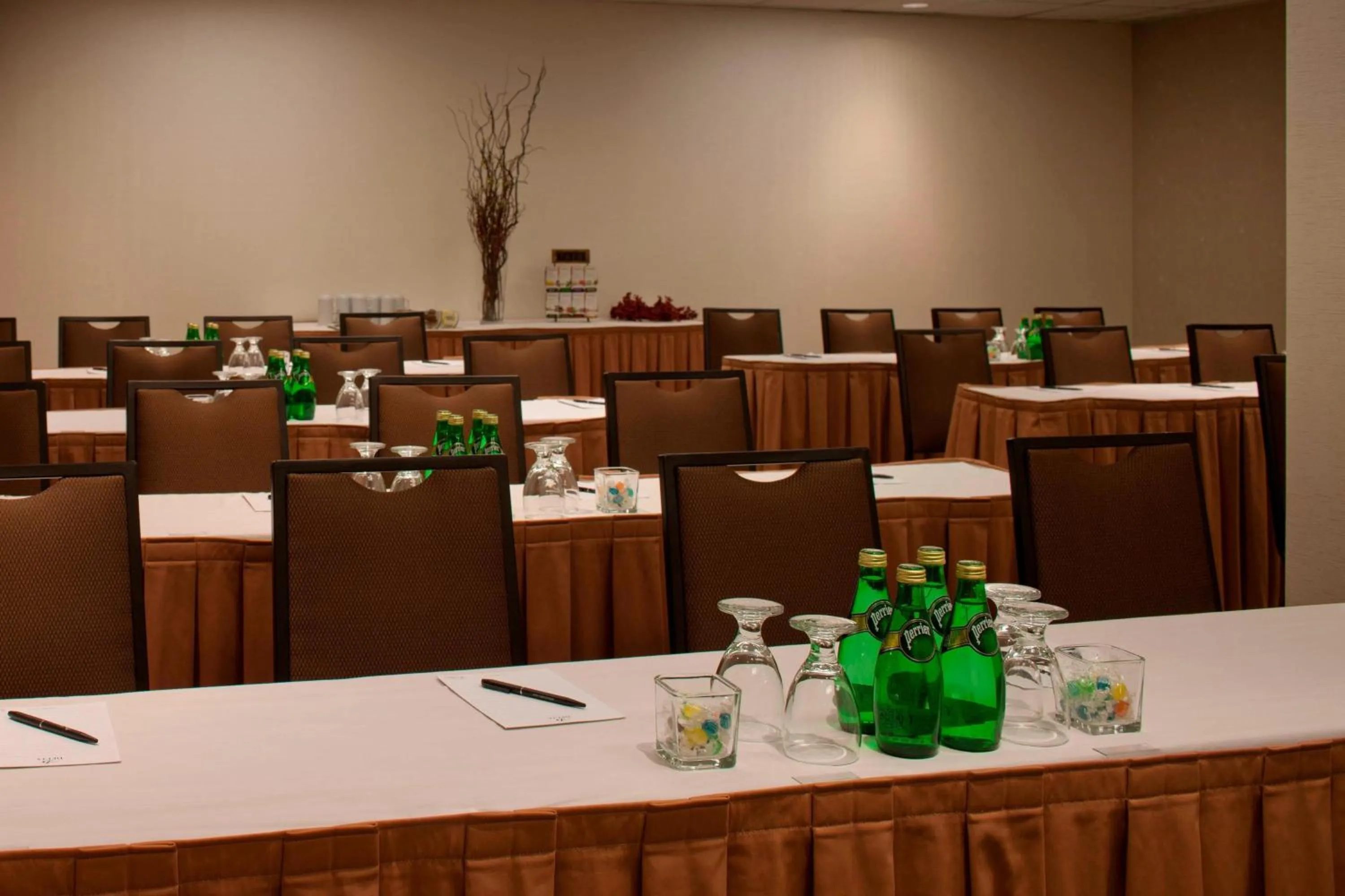 Meeting/conference room in Delta Hotels by Marriott Winnipeg