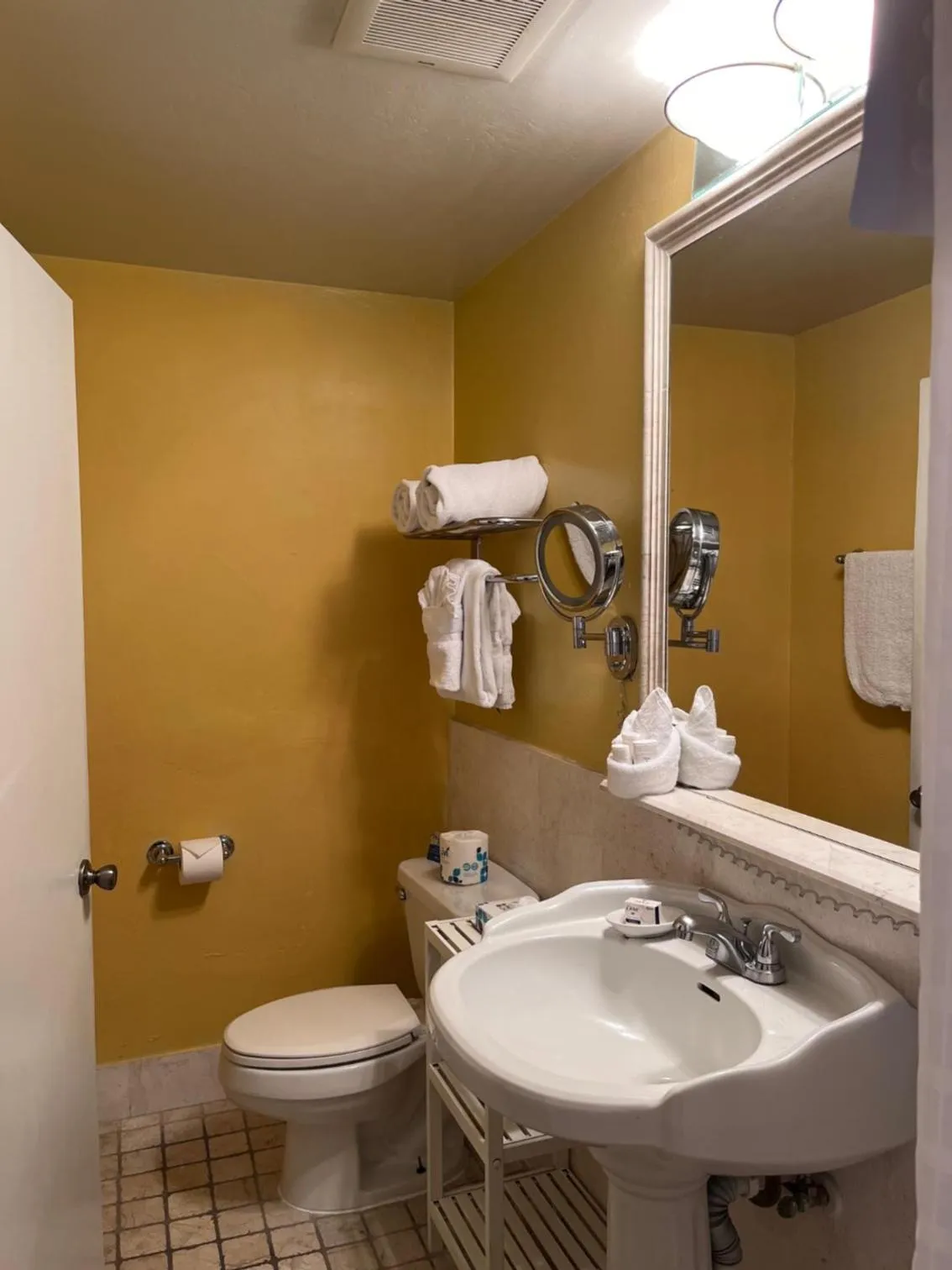 Toilet in Monterey Bay Lodge