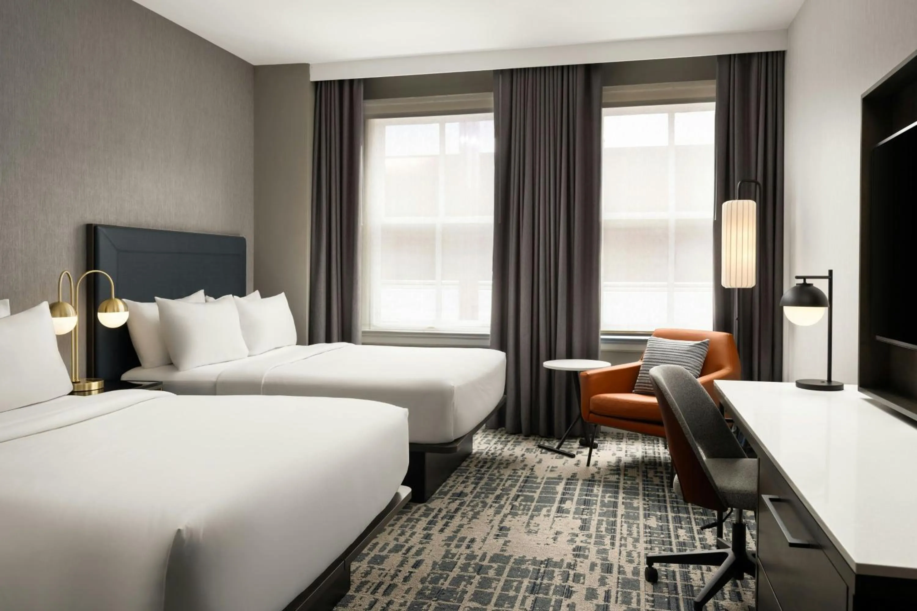 Photo of the whole room, Bed in Courtyard by Marriott Philadelphia Downtown