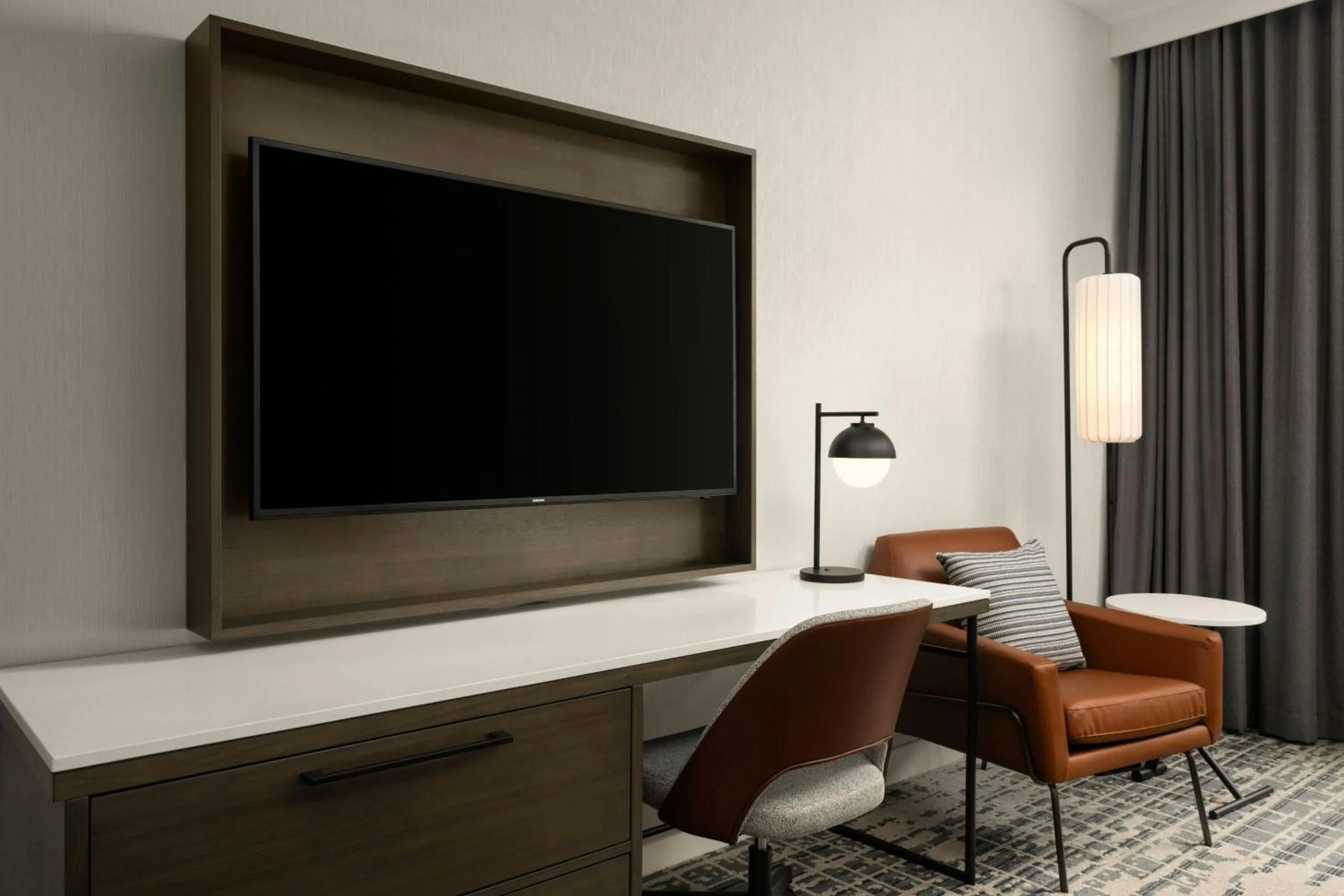 Photo of the whole room in Courtyard by Marriott Philadelphia Downtown