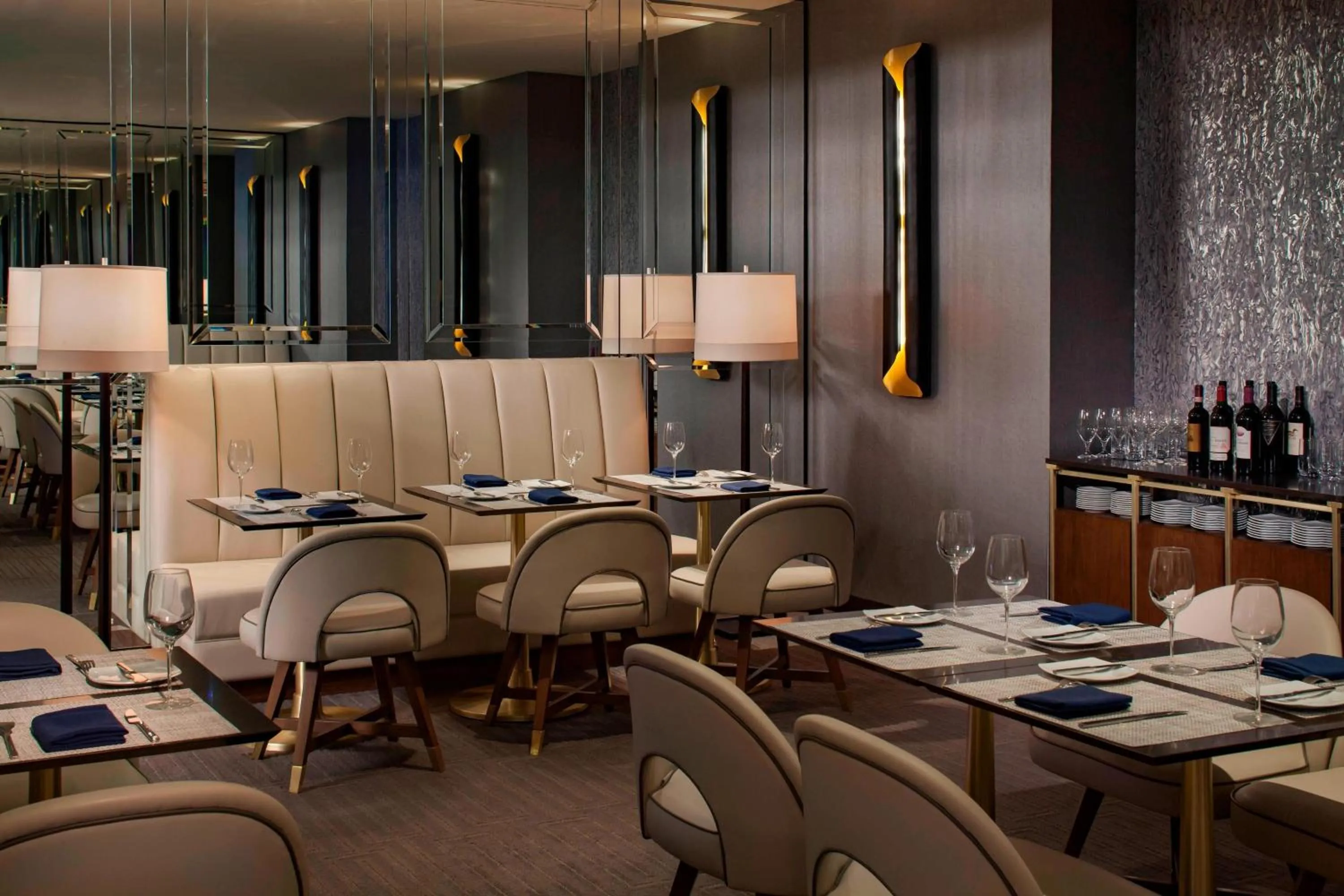 Restaurant/places to eat in Le Meridien Philadelphia