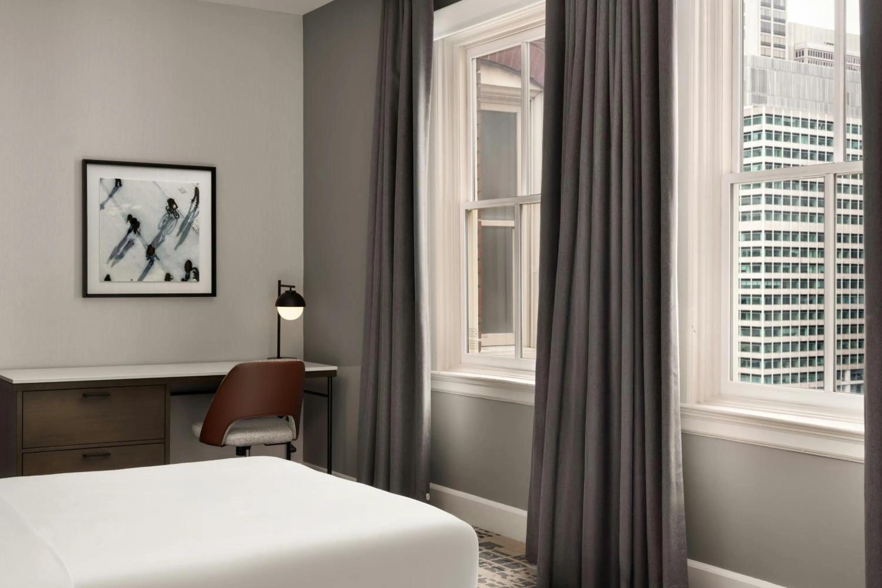 Photo of the whole room, Bed in Le Meridien Philadelphia