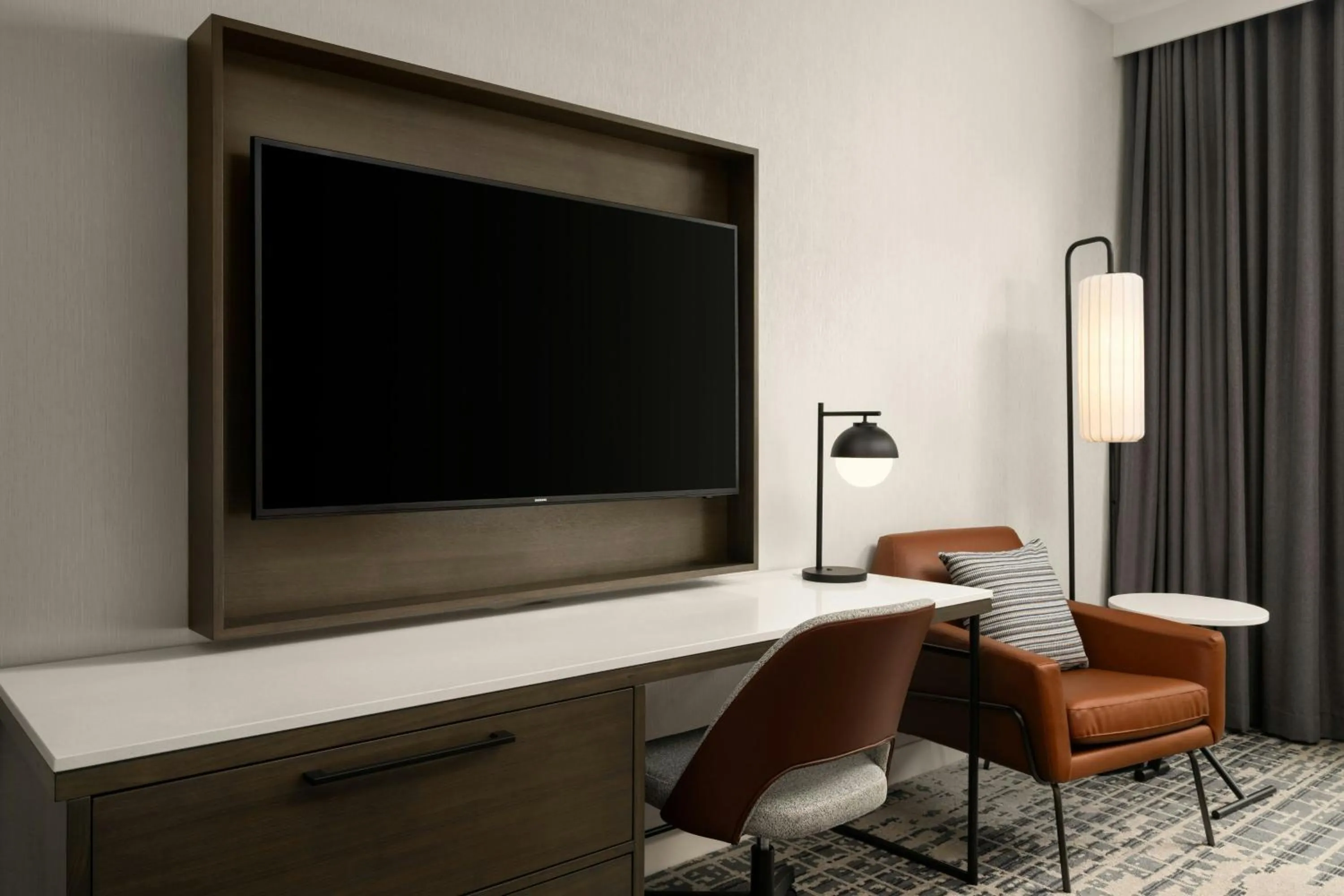 Photo of the whole room in Courtyard by Marriott Philadelphia Downtown