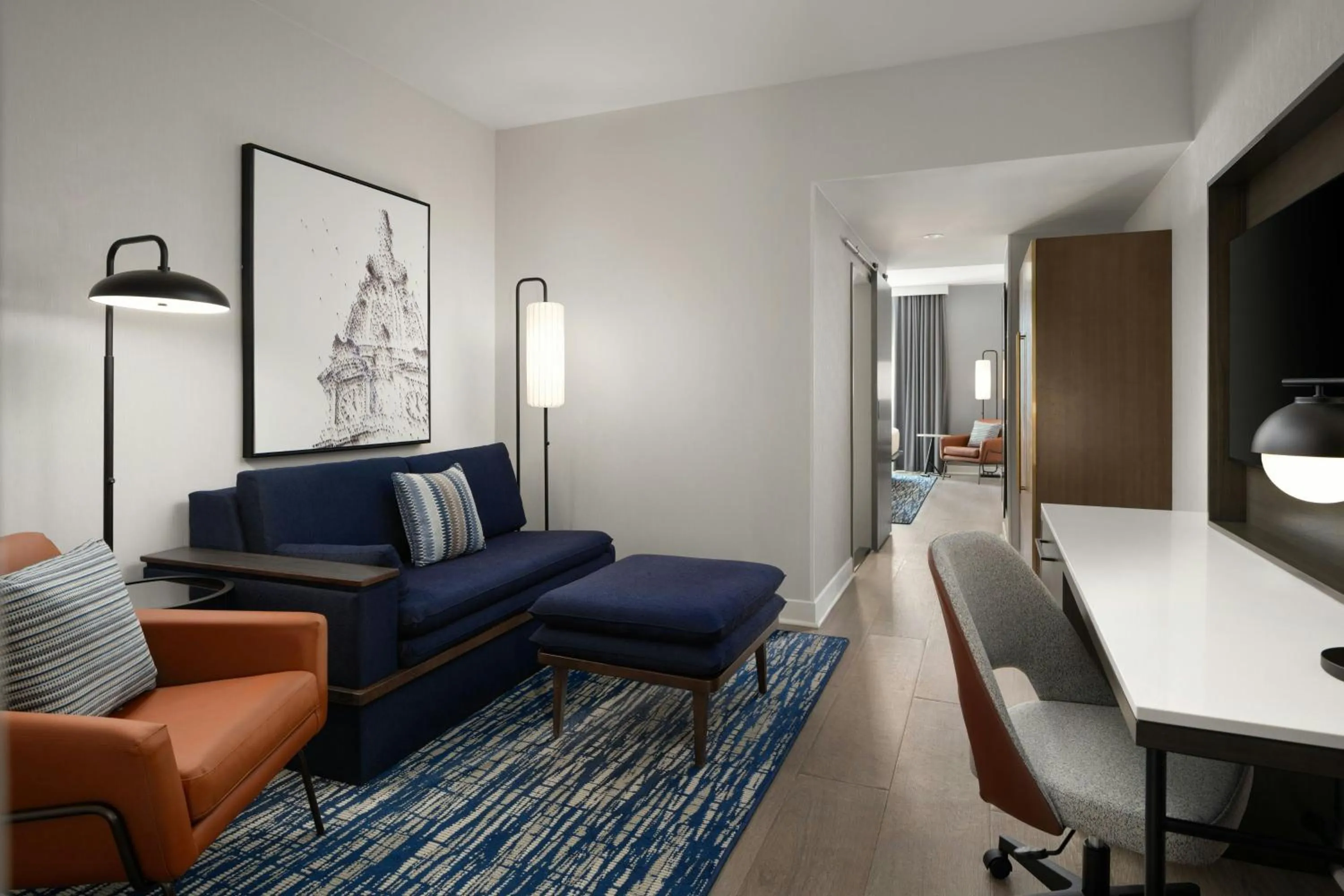 Living room in Courtyard by Marriott Philadelphia Downtown