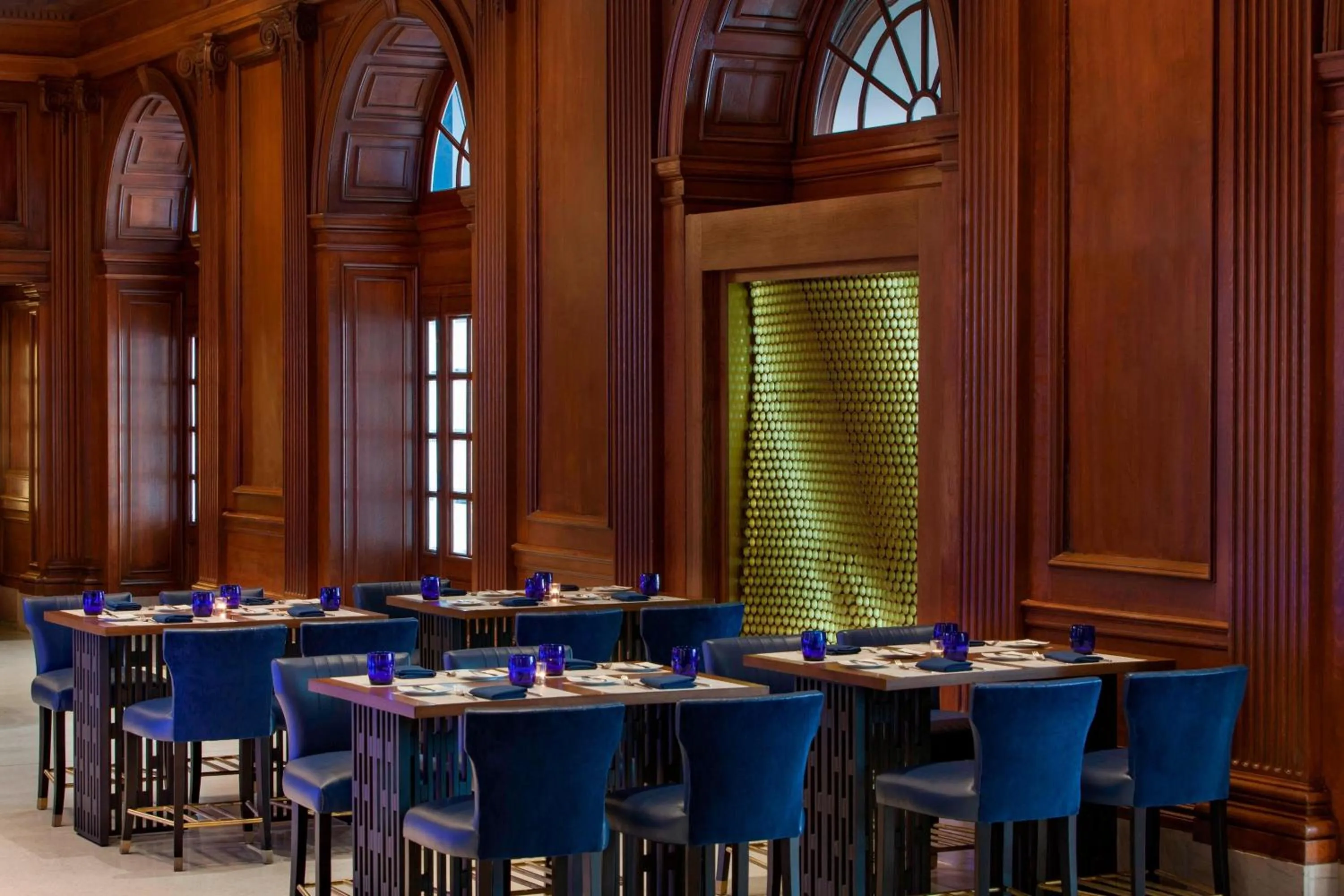 Restaurant/places to eat in Le Meridien Philadelphia