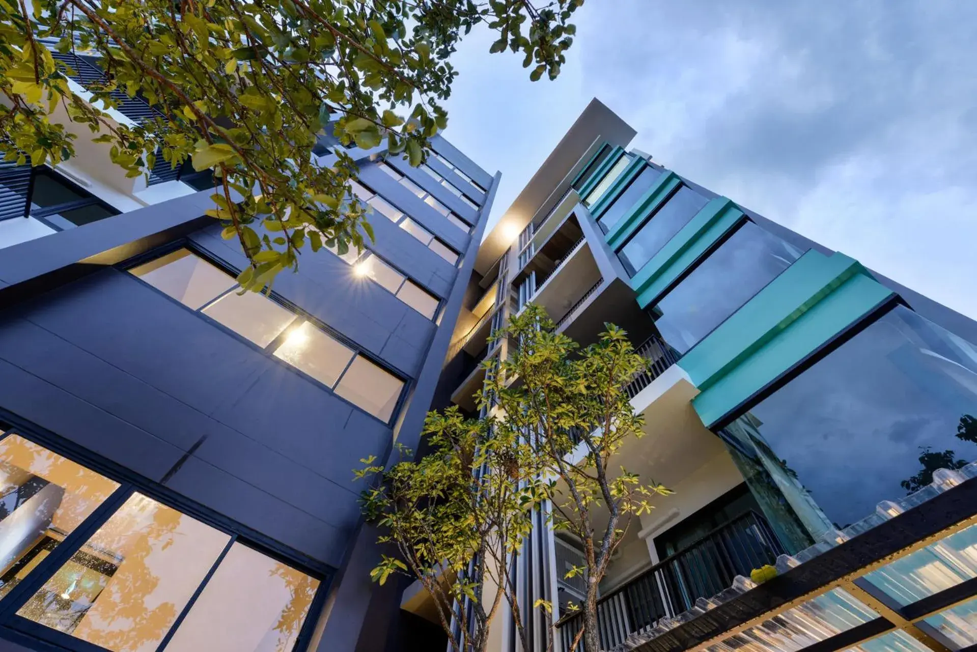 Property building in SiRi Ratchada Bangkok Property building in SiRi Ratchada Bangkok