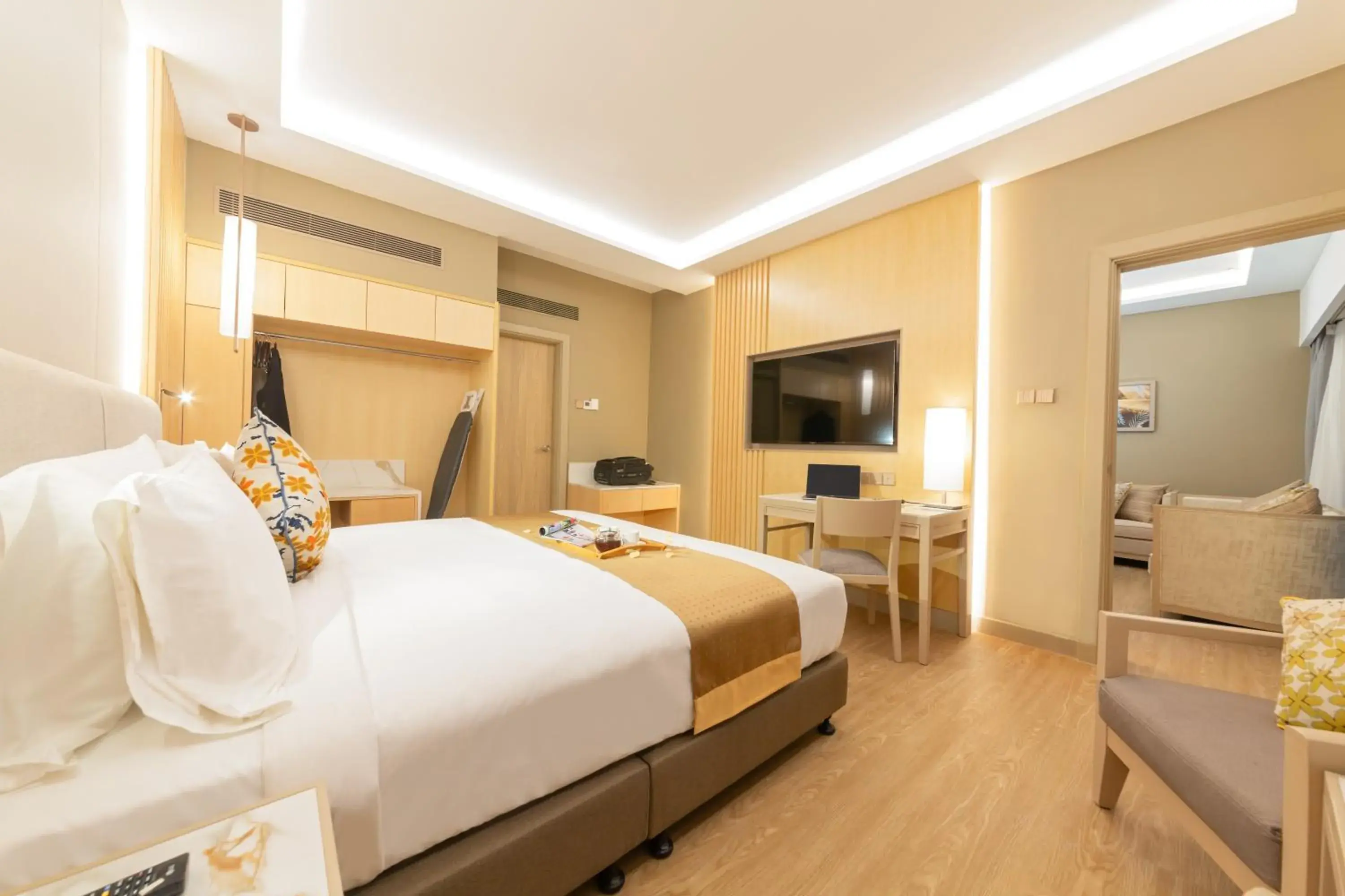 Property building, Bed in Glenmarie Hotel and Golf Resort Property building, Bed in Glenmarie Hotel and Golf Resort