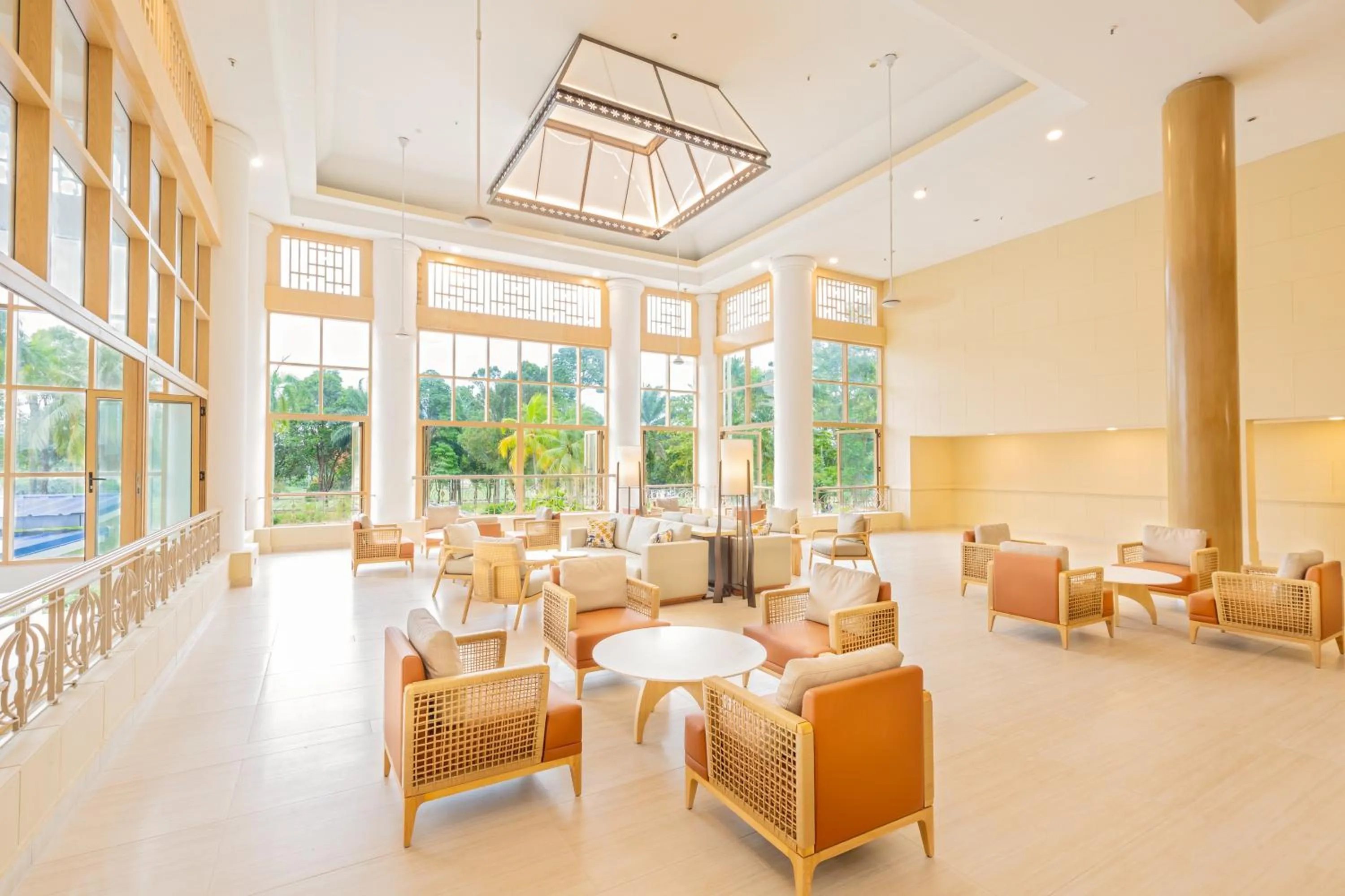 Seating area in Glenmarie Hotel and Golf Resort