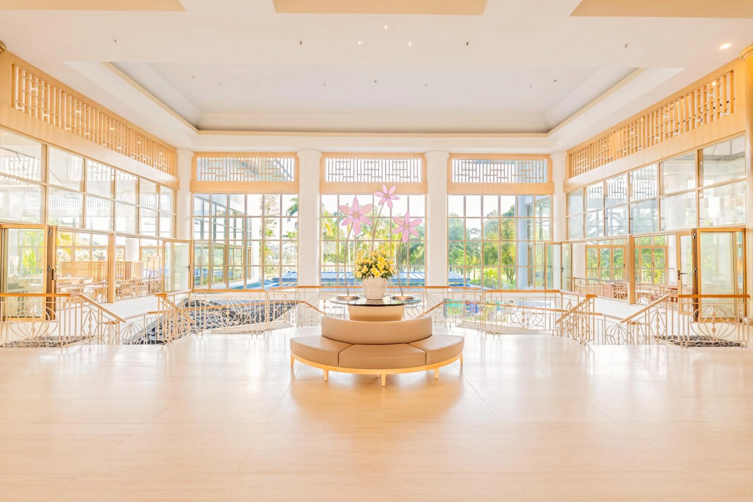 Lobby or reception in Glenmarie Hotel and Golf Resort