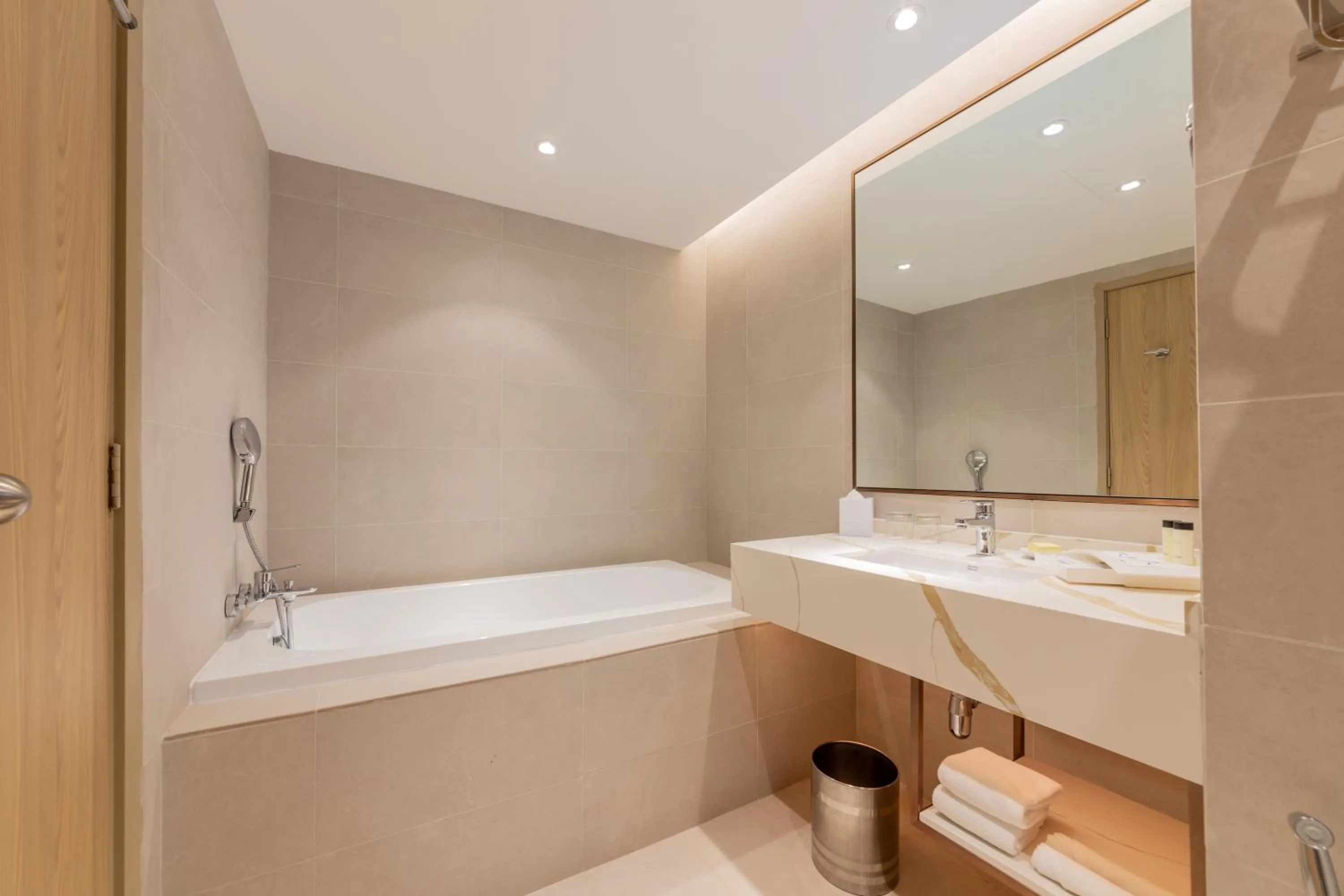 Toilet in Glenmarie Hotel and Golf Resort