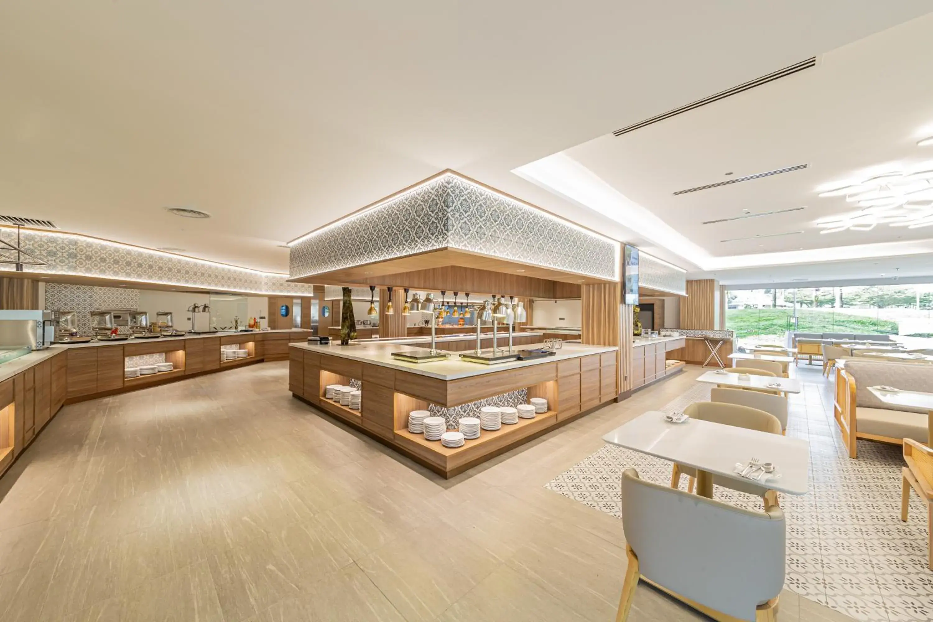 Restaurant/places to eat in Glenmarie Hotel and Golf Resort Restaurant/places to eat in Glenmarie Hotel and Golf Resort