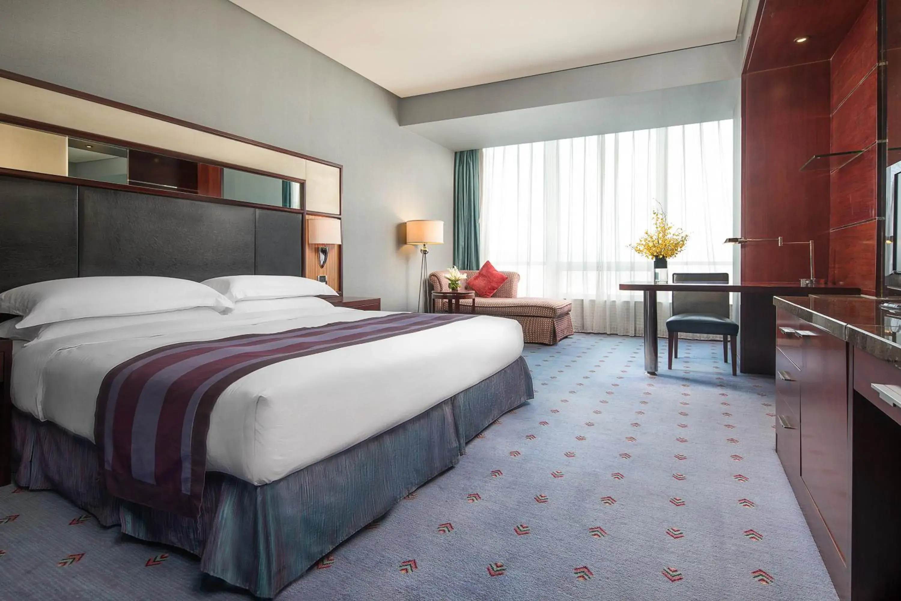 Bedroom, Bed in Crowne Plaza Wuxi City Center