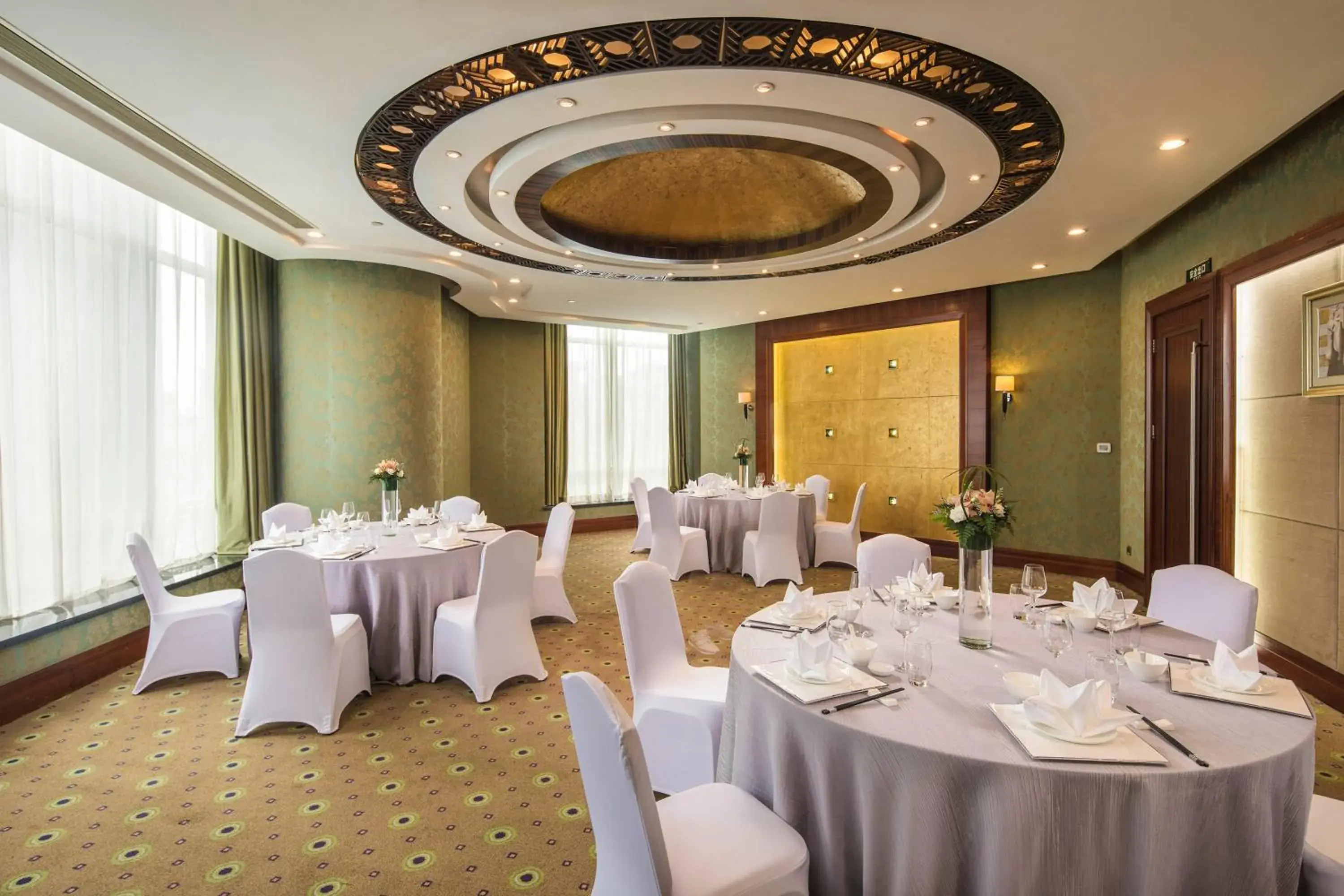 Restaurant/places to eat in Crowne Plaza Wuxi City Center Restaurant/places to eat in Crowne Plaza Wuxi City Center
