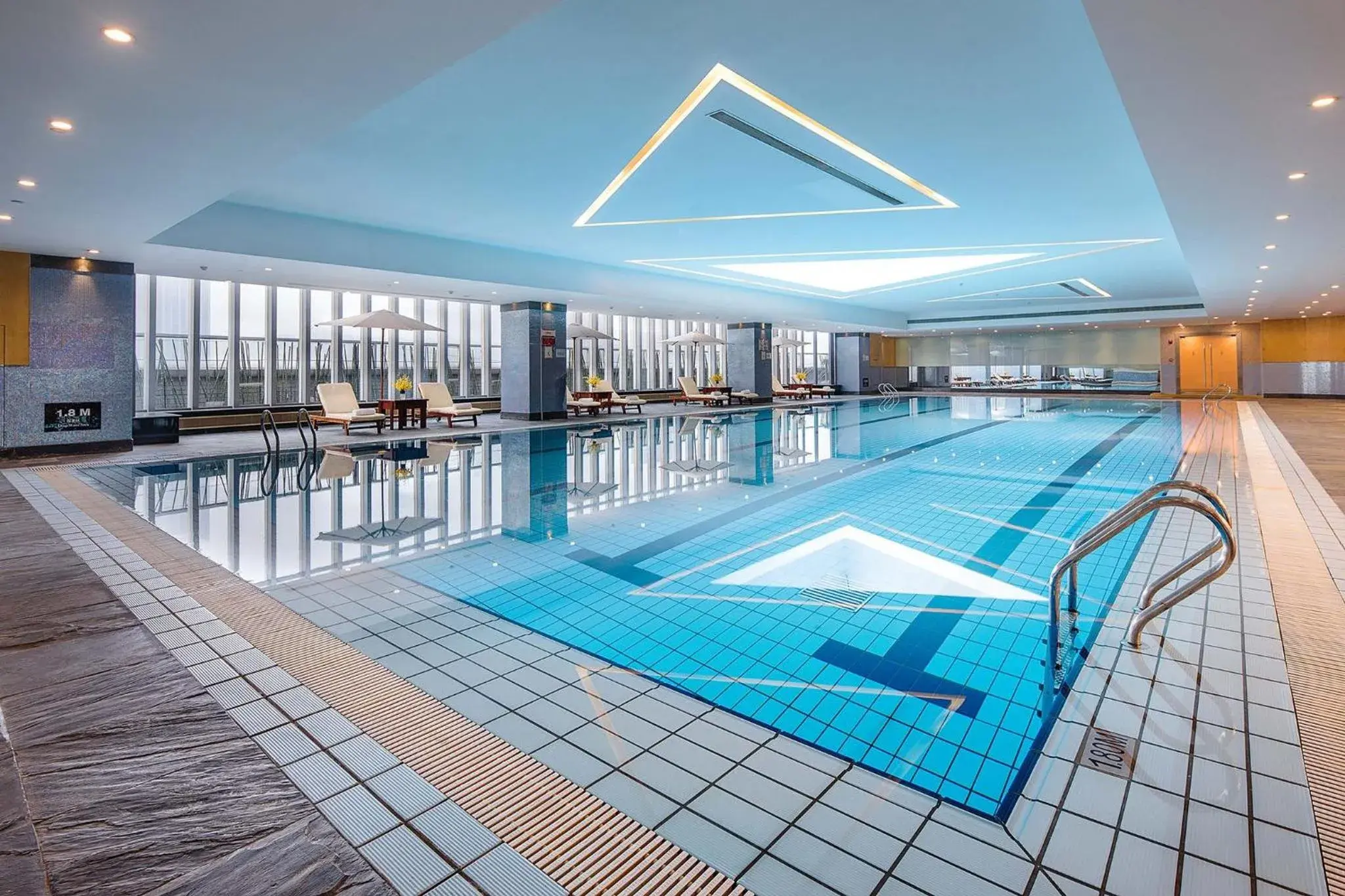 Swimming pool in Crowne Plaza Wuxi City Center Swimming pool in Crowne Plaza Wuxi City Center