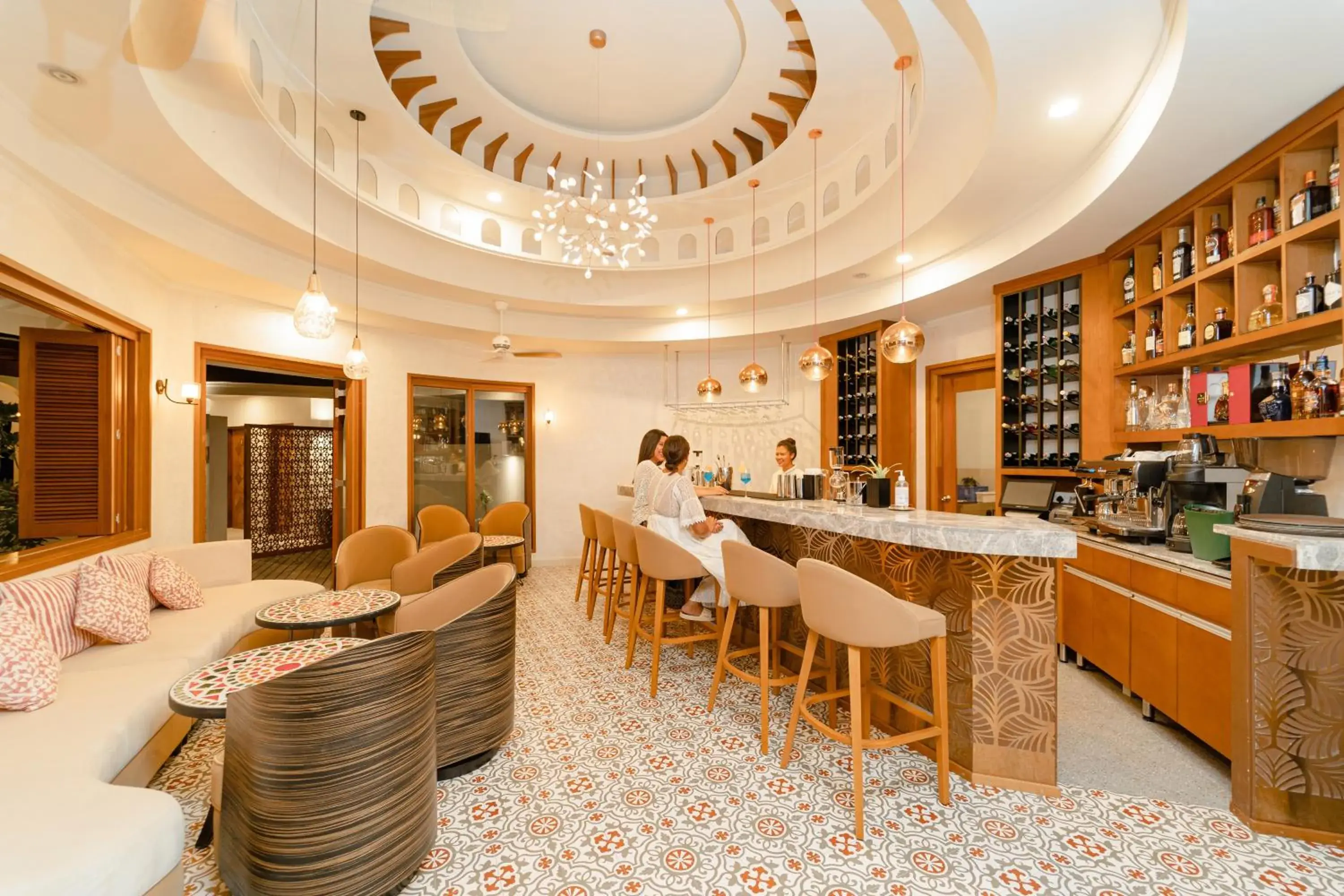 Restaurant/places to eat in Hideaway Beach Resort & Spa - FREE SHARED CHARTER FLIGHT for two on stays of 7 or more nights from September 2025 until 23rd December 2026 Restaurant/places to eat in Hideaway Beach Resort & Spa - FREE SHARED CHARTER FLIGHT for two on stays of 7 or more nights from September 2025 until 23rd December 2026