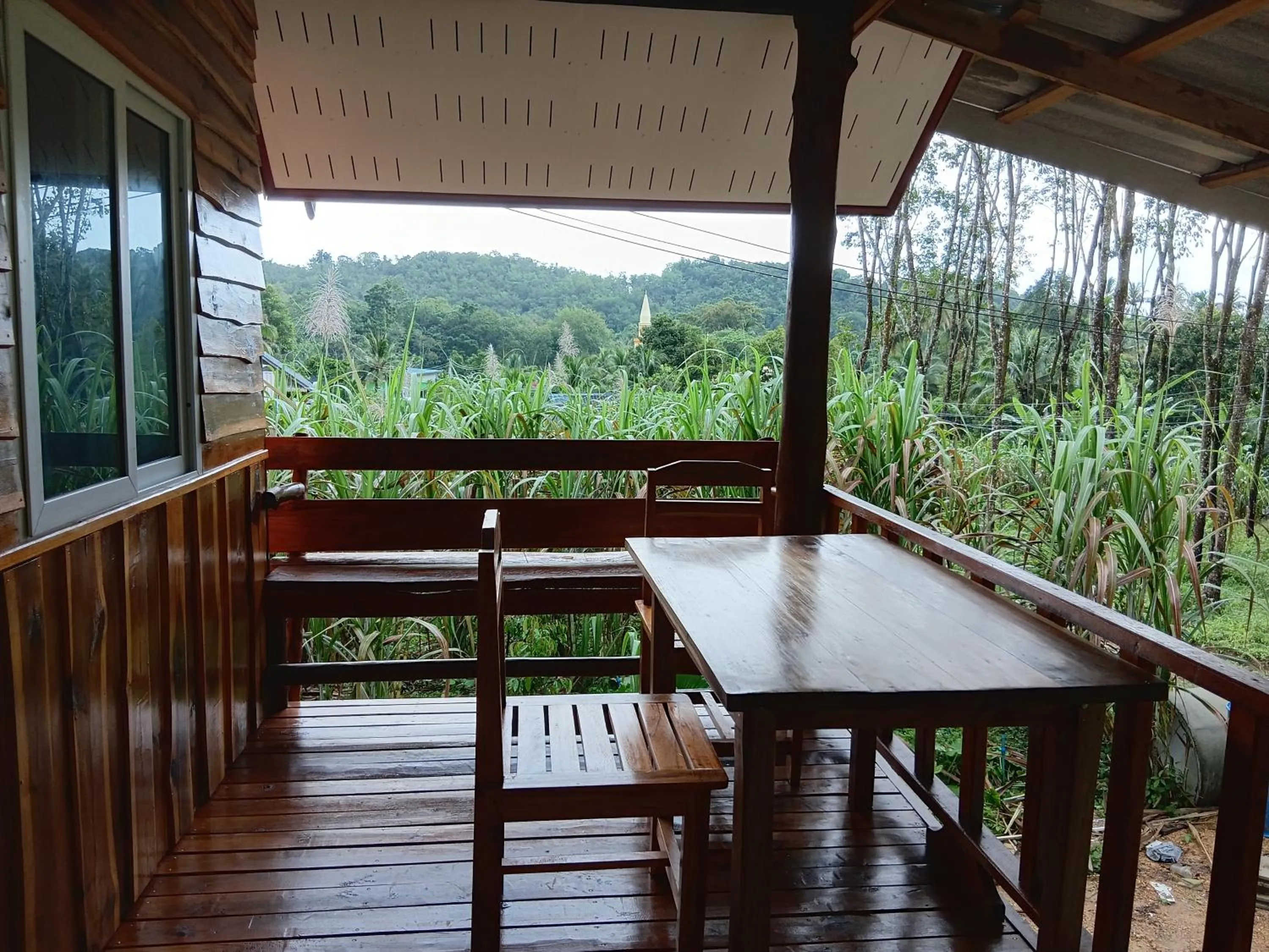 One-Bedroom Chalet in Cha Bungalow