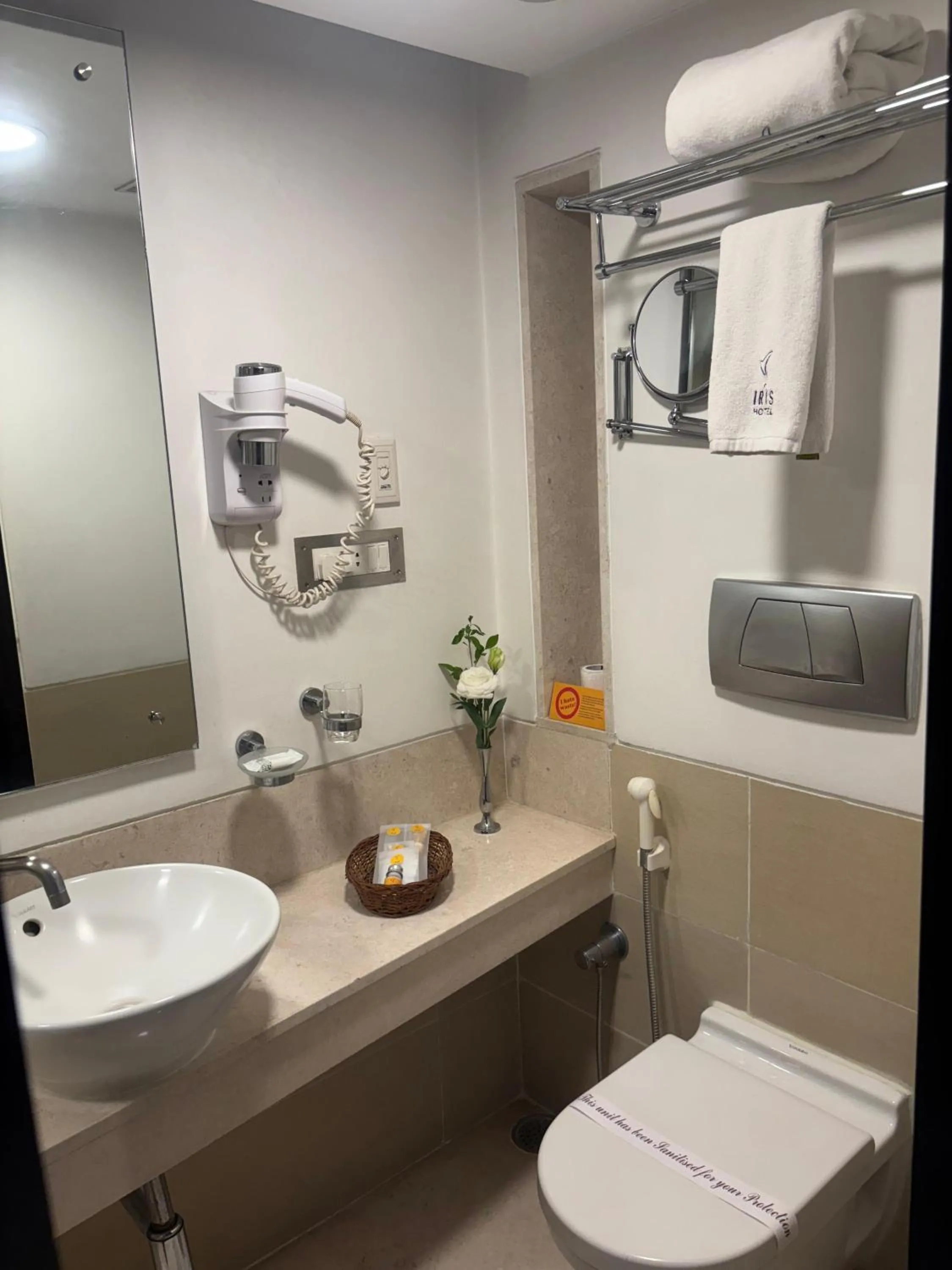 Bathroom in Iris The Business Hotel