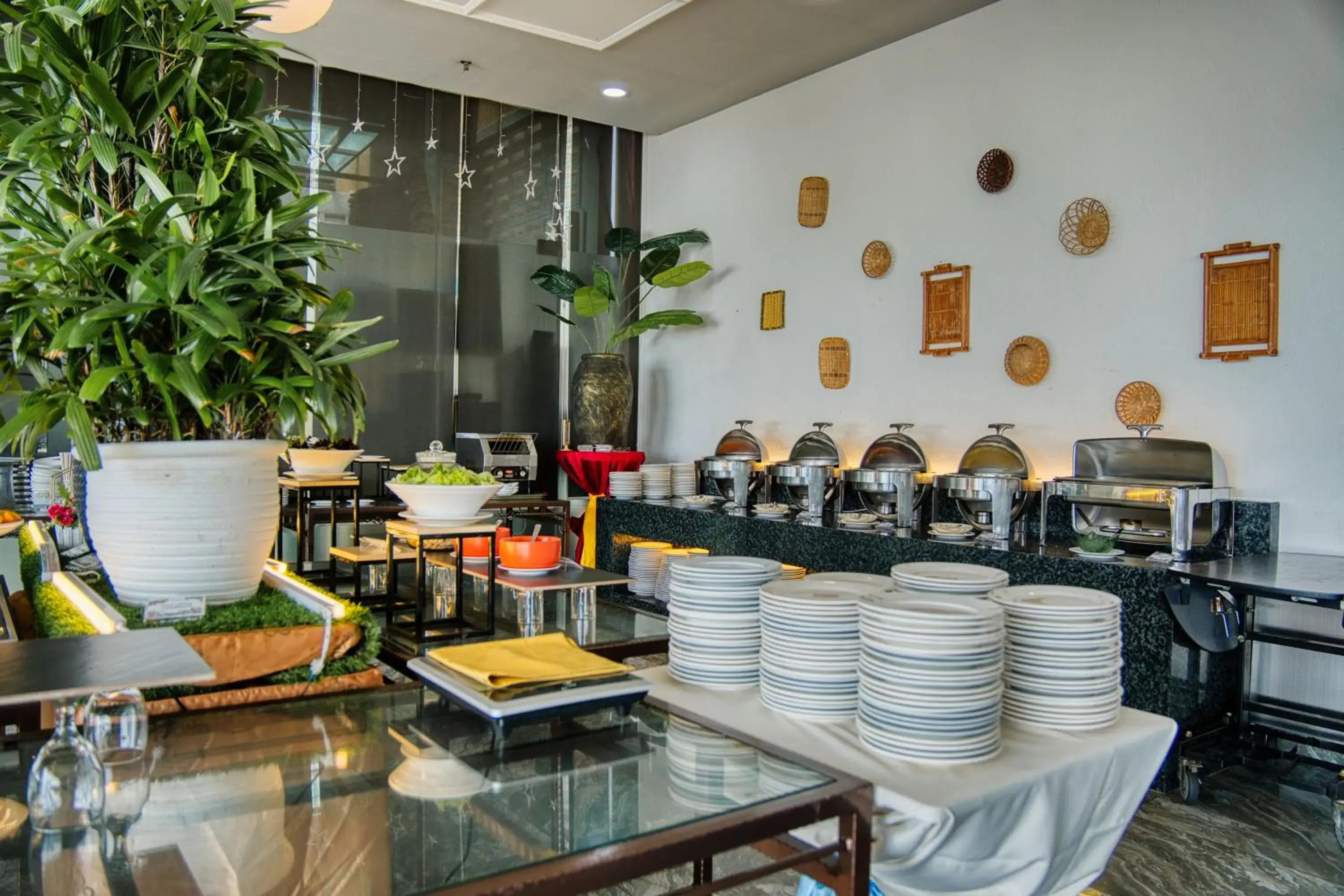 Restaurant/places to eat in Hotel Sentral Seaview @ Beachfront Restaurant/places to eat in Hotel Sentral Seaview @ Beachfront